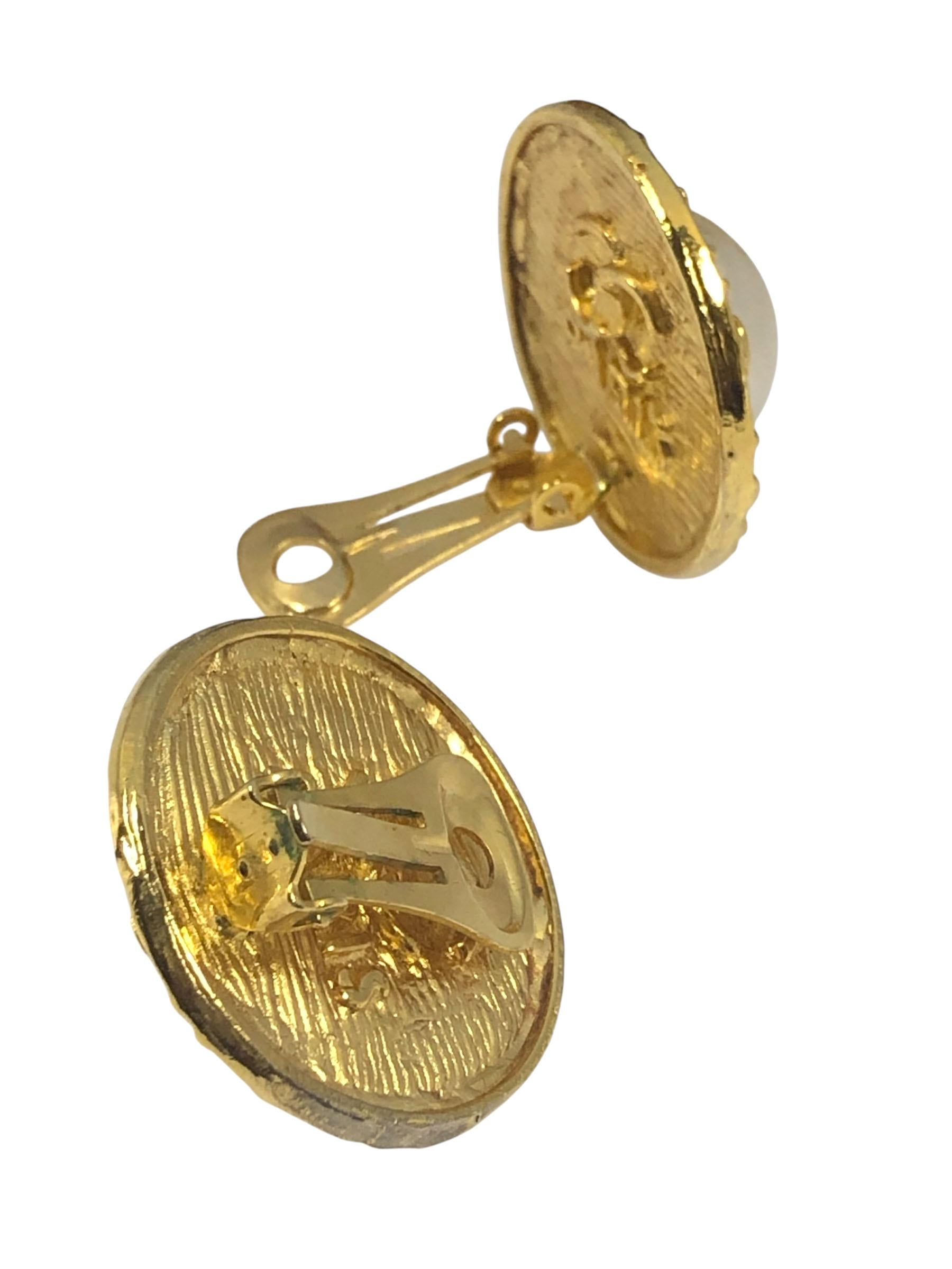 Chanel Paris vintage Classic CC and Mabe Pearl clip Earrings In New Condition For Sale In Chicago, IL