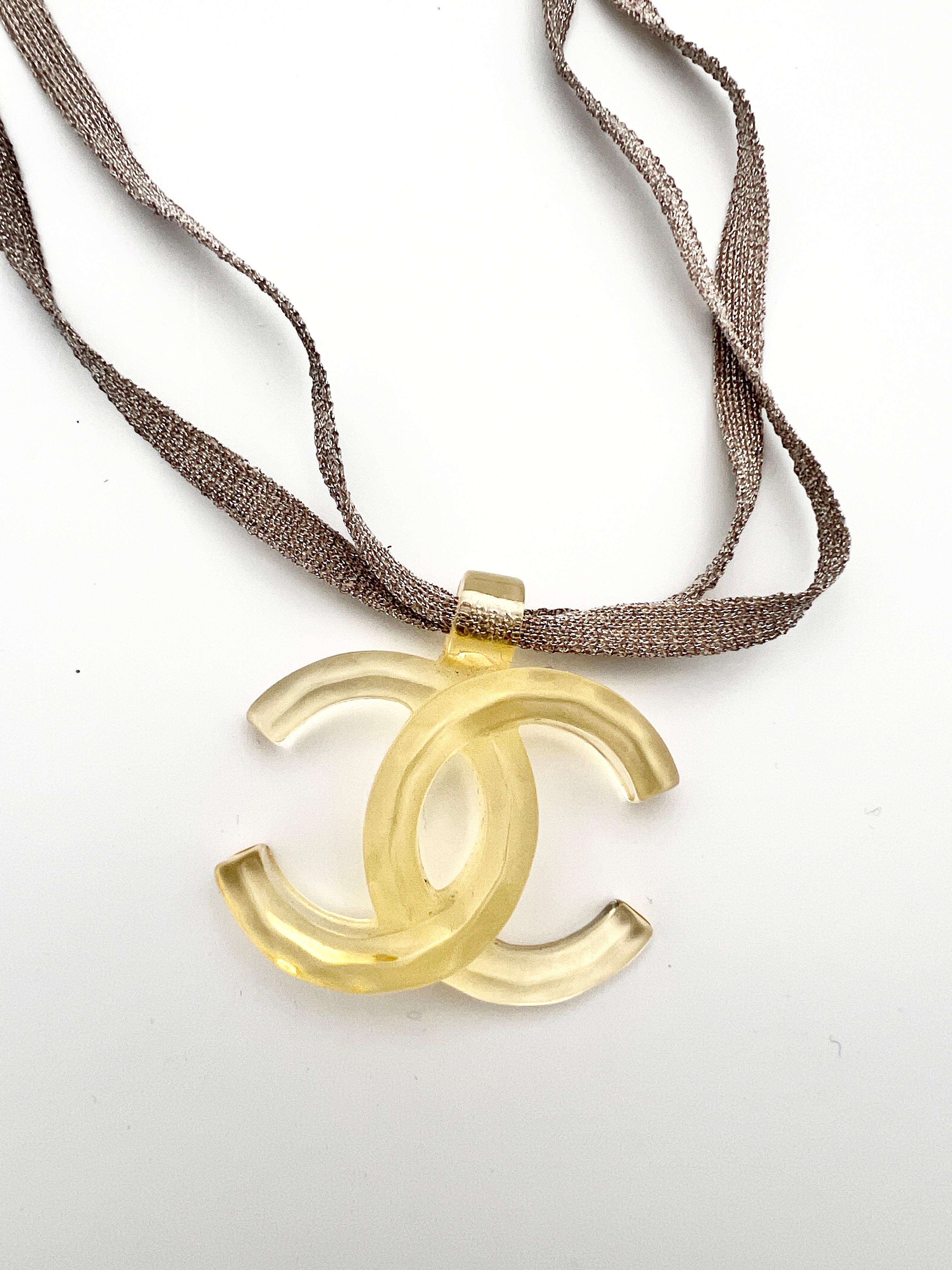 Collana Chanel ParisFall 2002 CC in vendita 2