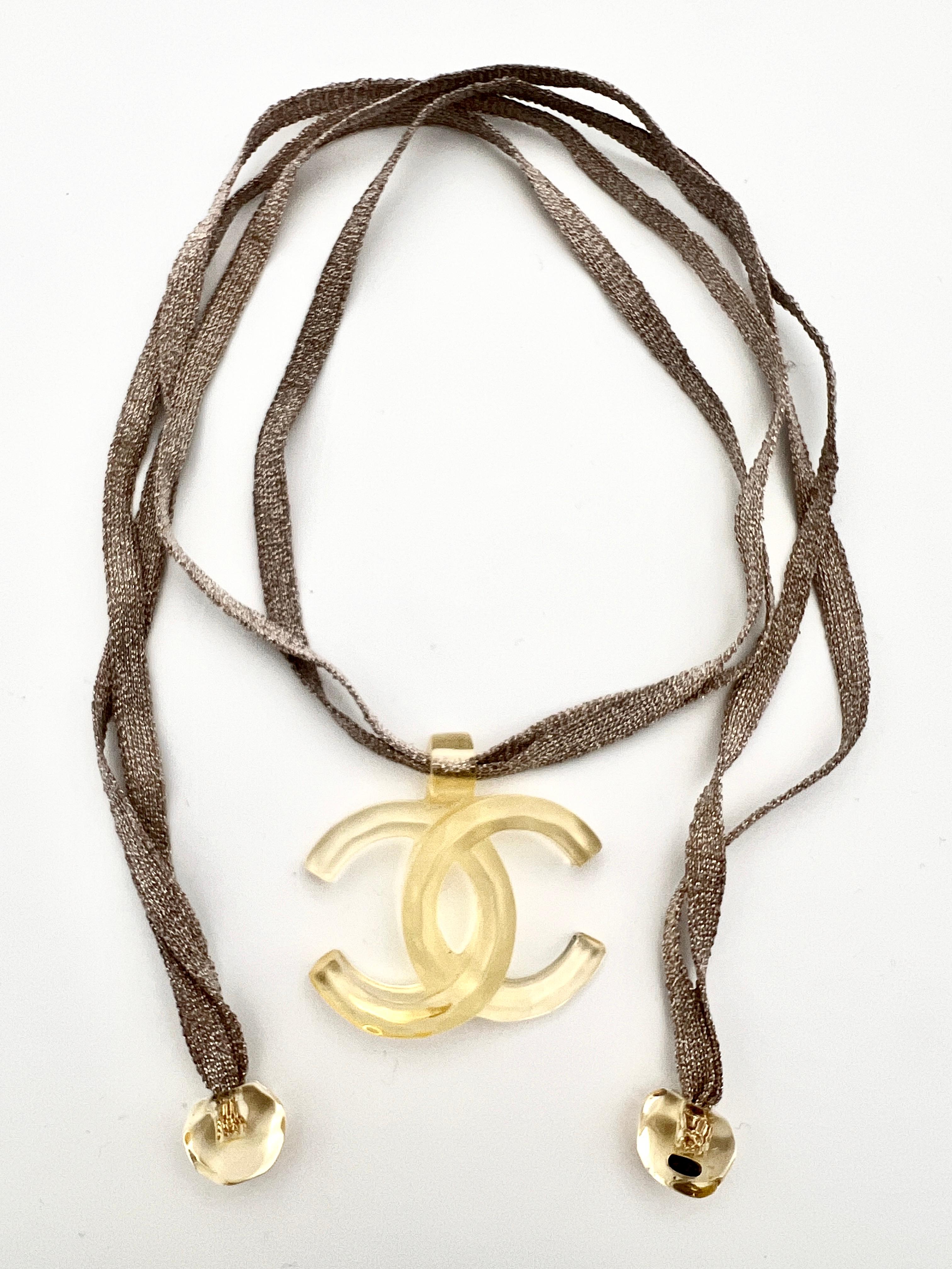 Collana Chanel ParisFall 2002 CC in vendita