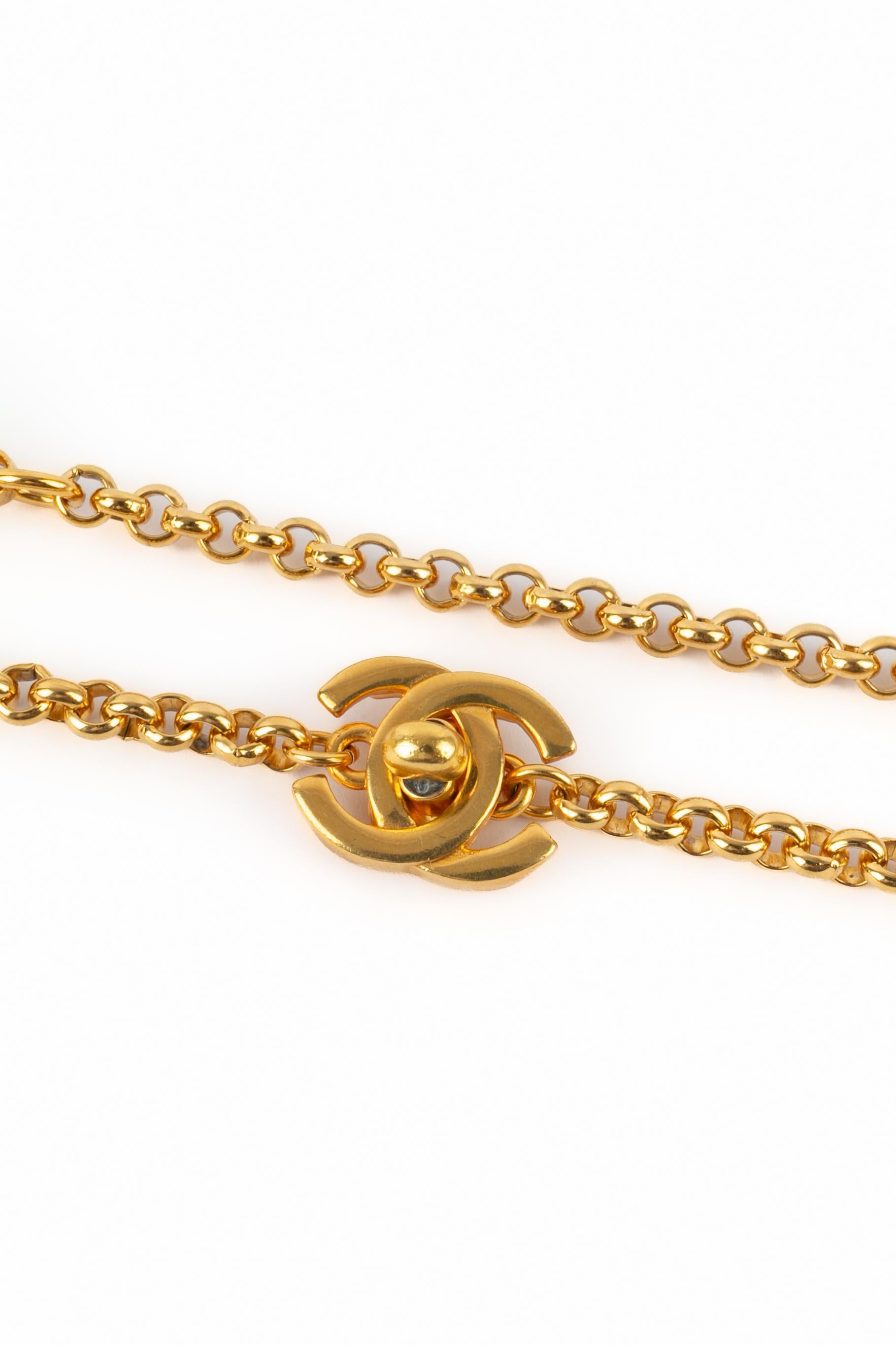 Chanel pastellfarbenes Collier Frühjahr 1996 im Angebot 1