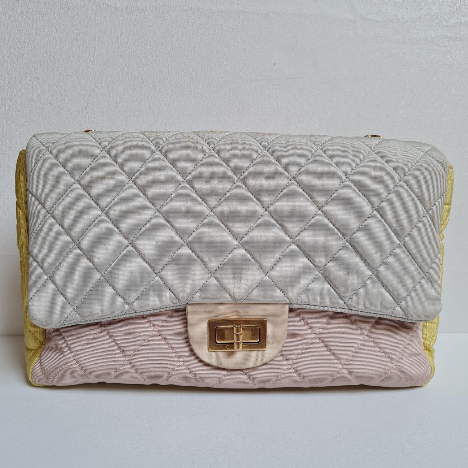Chanel Pastel Tricolor 2.55 Canvas Quilted 227 Reissue Flap Bag In Fair Condition For Sale In Jakarta, Daerah Khusus Ibukota Jakarta