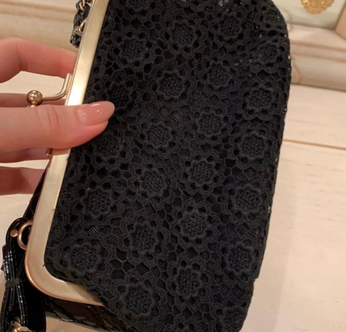 Chanel Patent and Lace twin chain shoulder black bag In Excellent Condition For Sale In New York, NY
