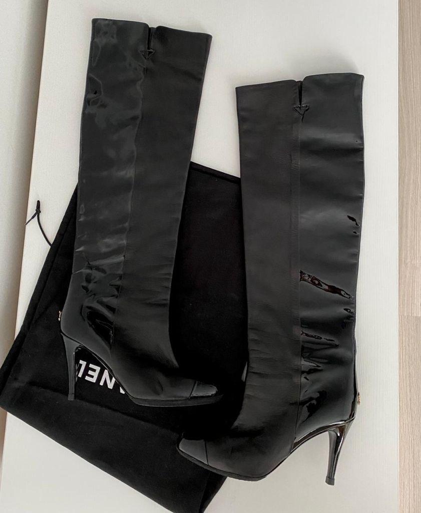 Women's or Men's Chanel Patent and Lambskin Leather Heel Boots Size 37 For Sale