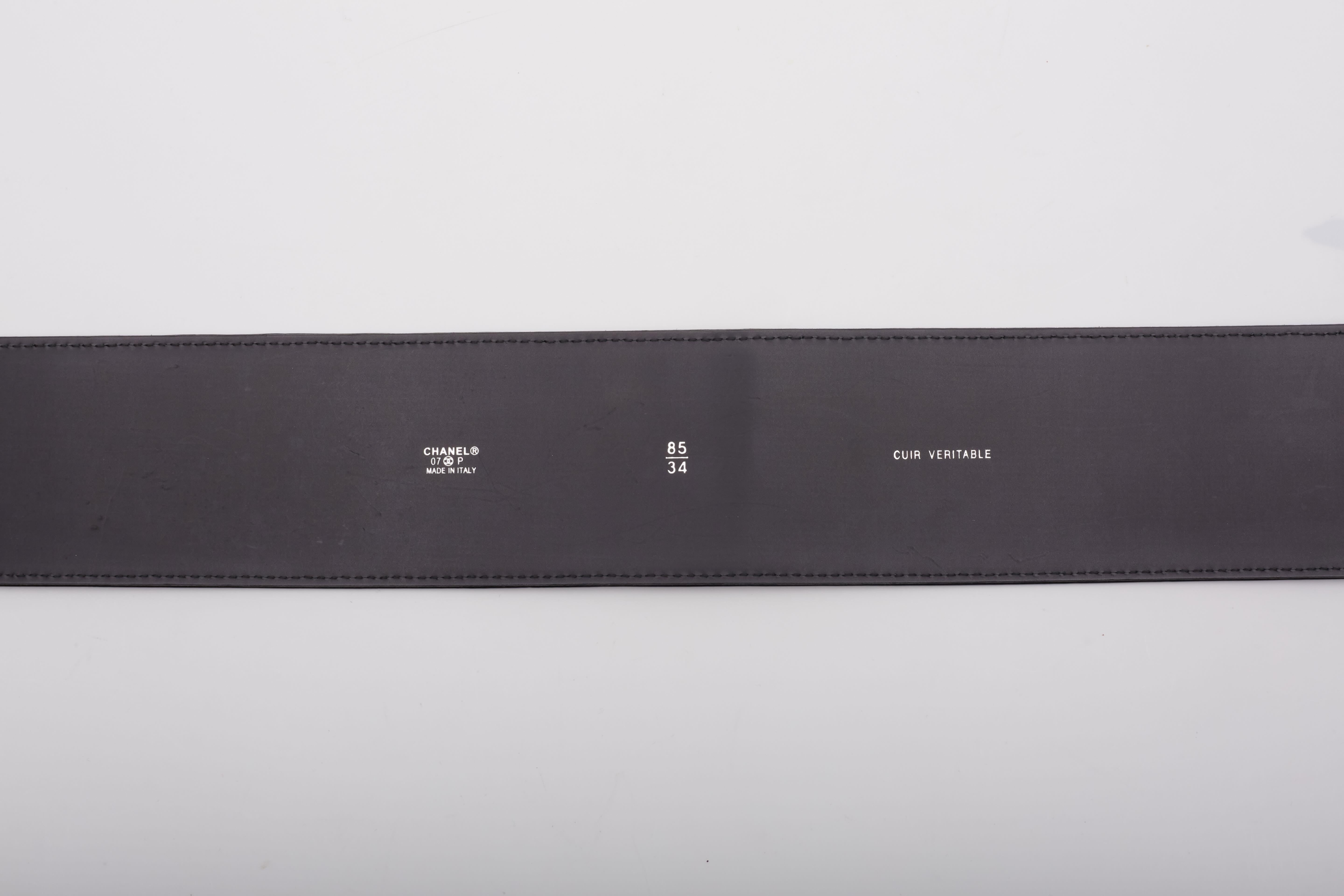 Women's Chanel Patent Black Calfskin CC Wide Belt (85/34) For Sale