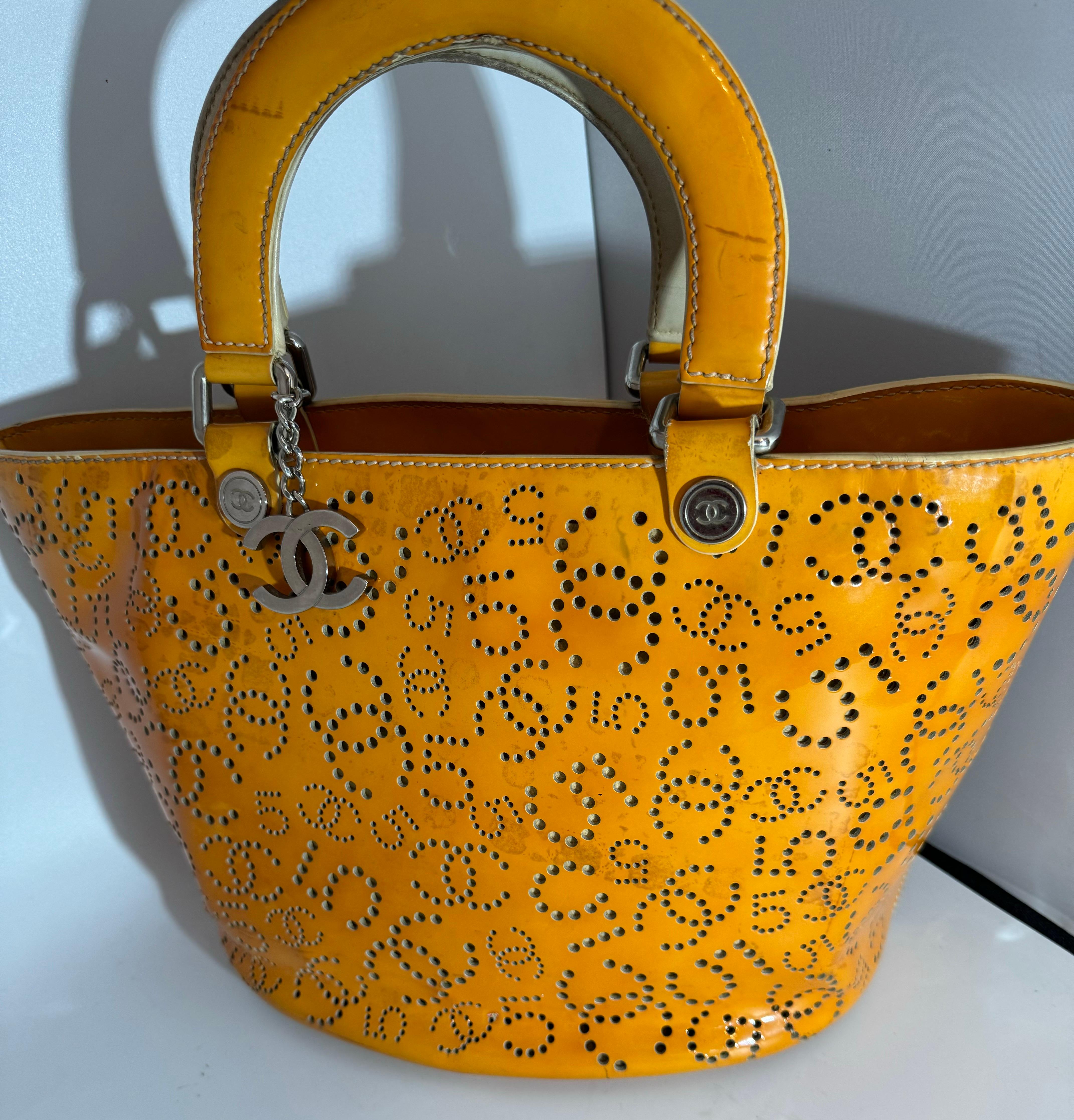 Chanel Patent CC Perforated Tote Bag ,  Vintage Orange Beach Bag For Sale 2