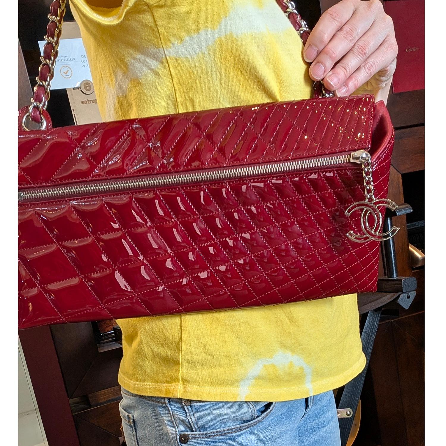 Chanel Patent Geometric Quilted Kaleidoscope Clutch For Sale 5