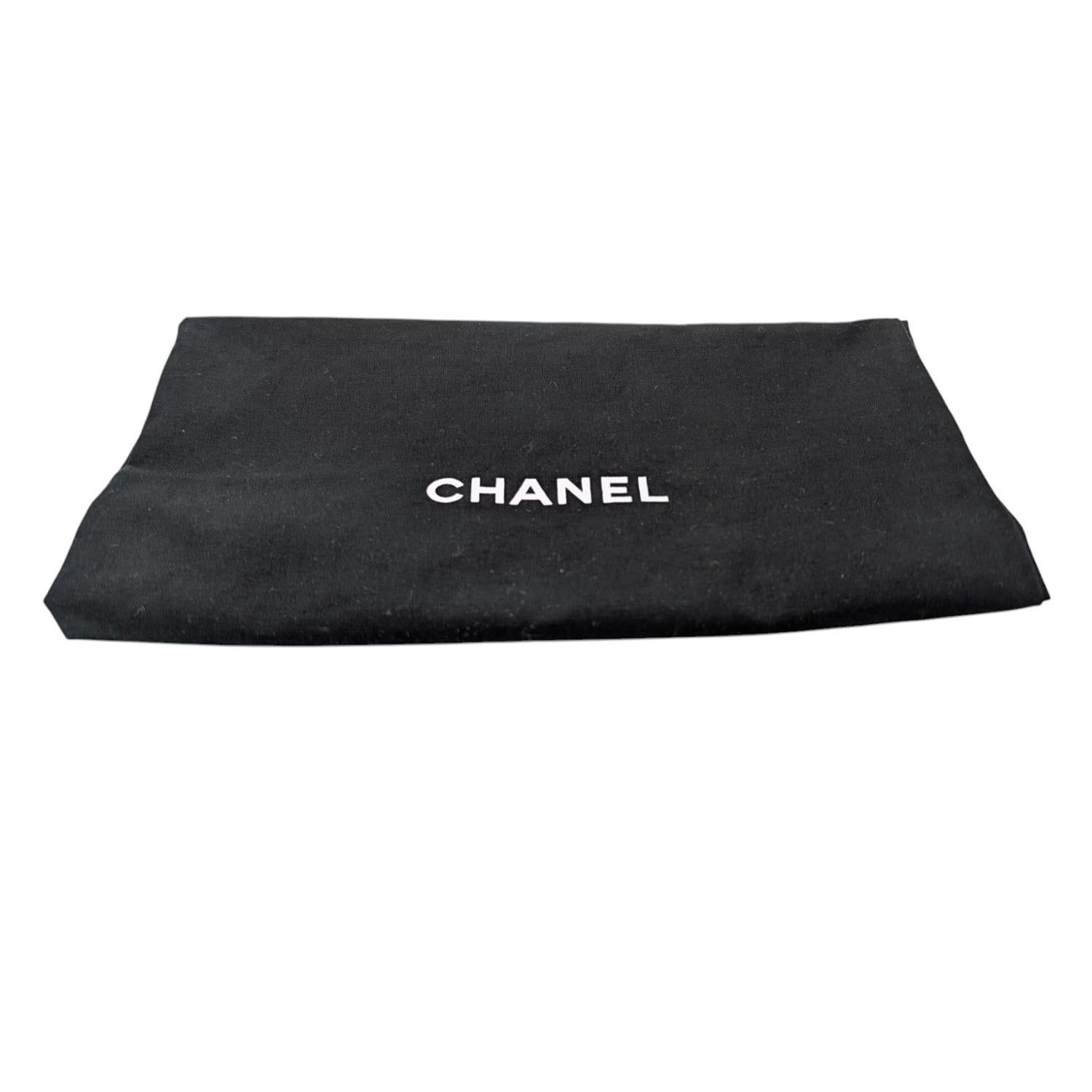 Chanel Patent Geometric Quilted Kaleidoscope Clutch For Sale 4