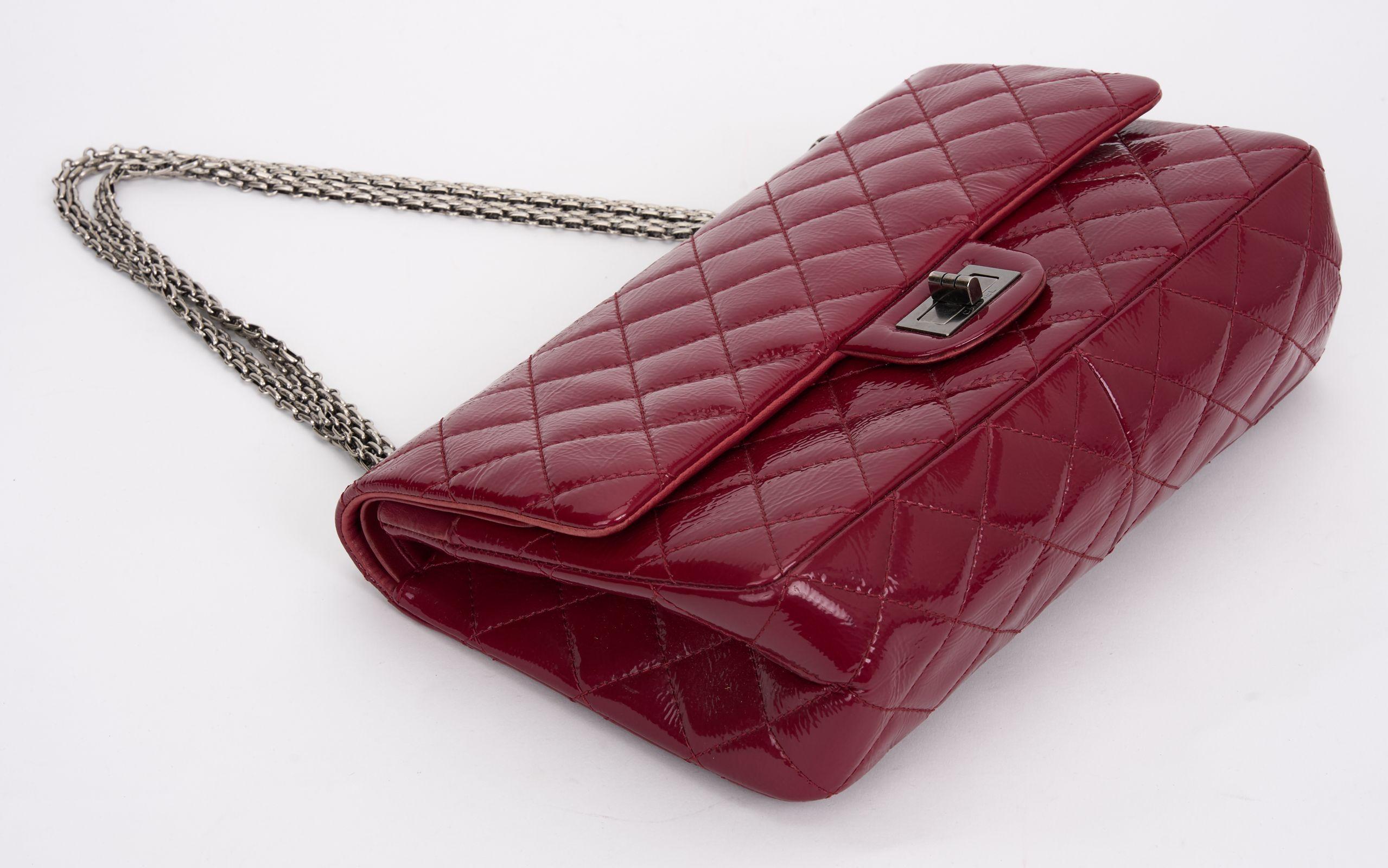 Women's Chanel Patent Leather 2.55 Jumbo Reissue For Sale