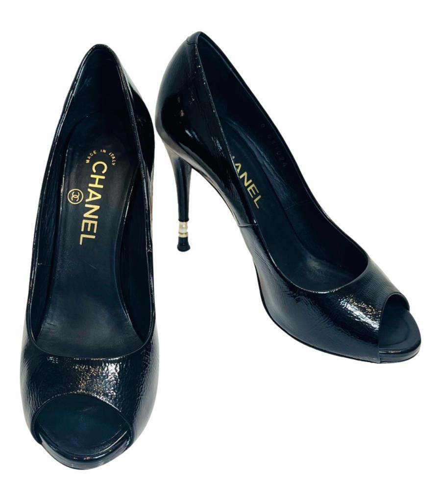 Chanel Patent Leather 'CC' Logo Heels With Pearl Detail In Good Condition In London, GB