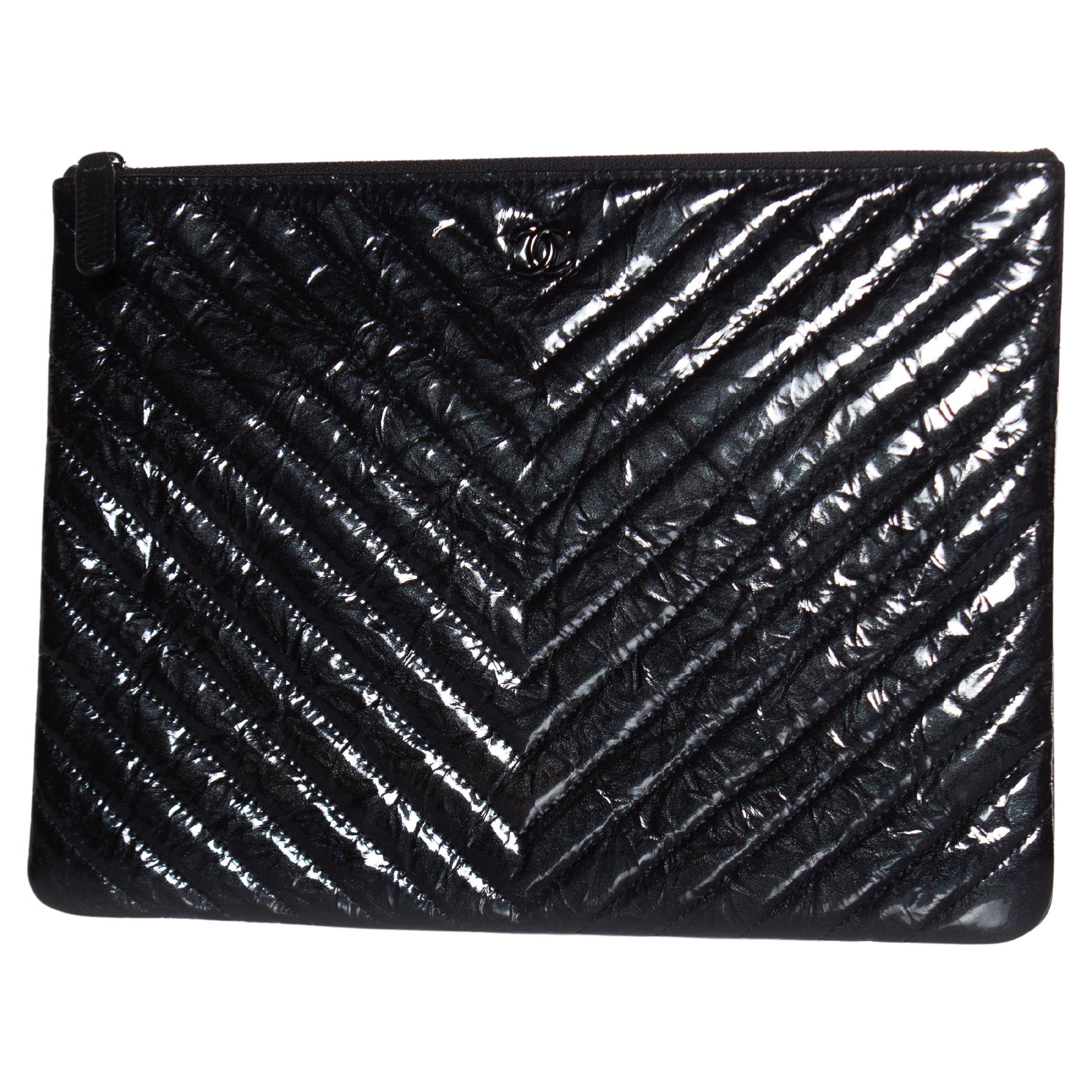 Chanel, patent leather chevron zip O case For Sale