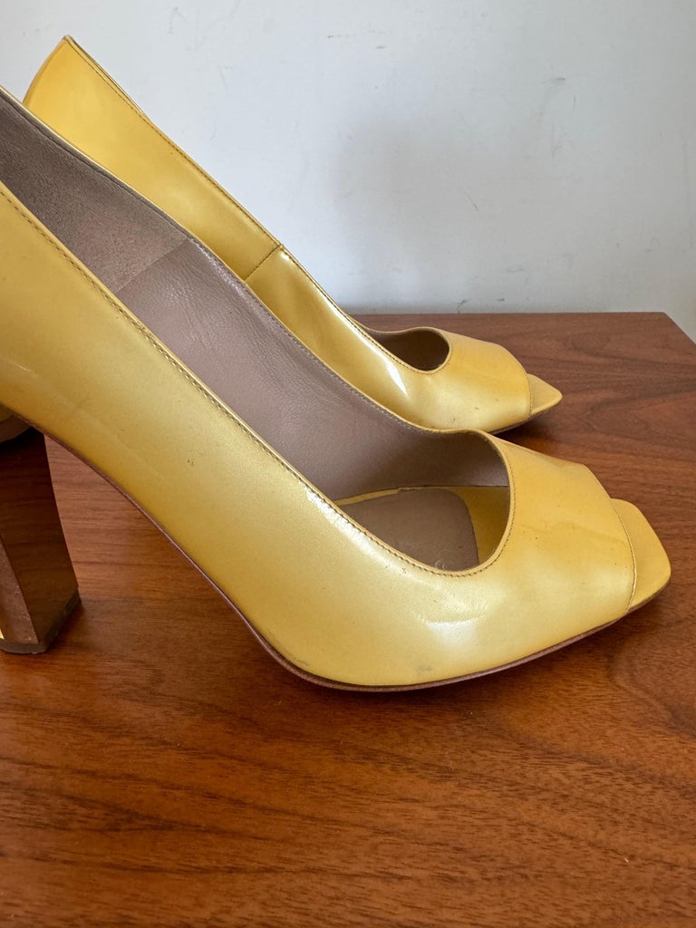CHANEL イエロー オープントゥパンプス 36 CHANEL イエロー オープントゥパンプス 36