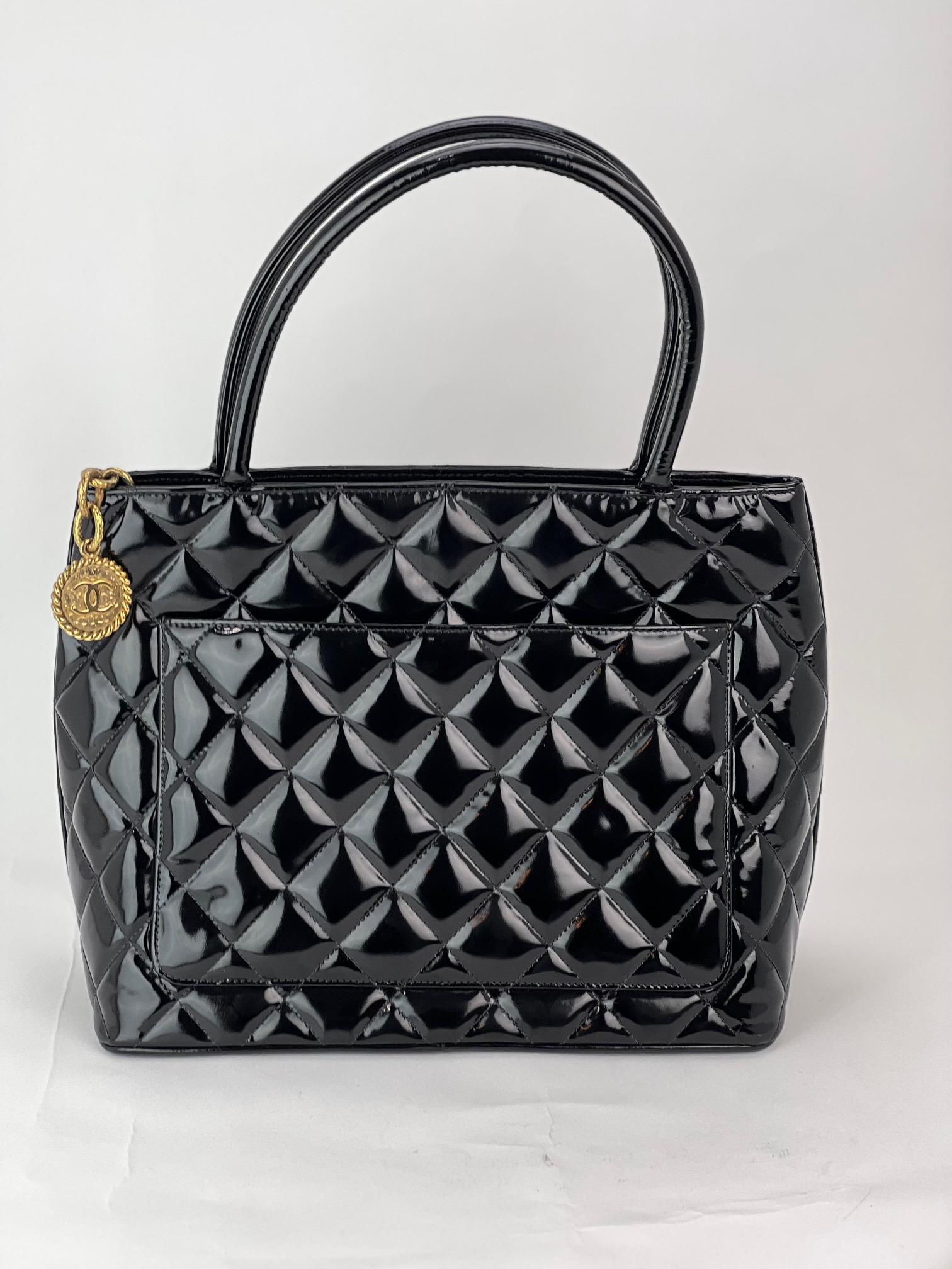 CHANEL Patent Medallion Black Vintage Tote 24K Hardware 11