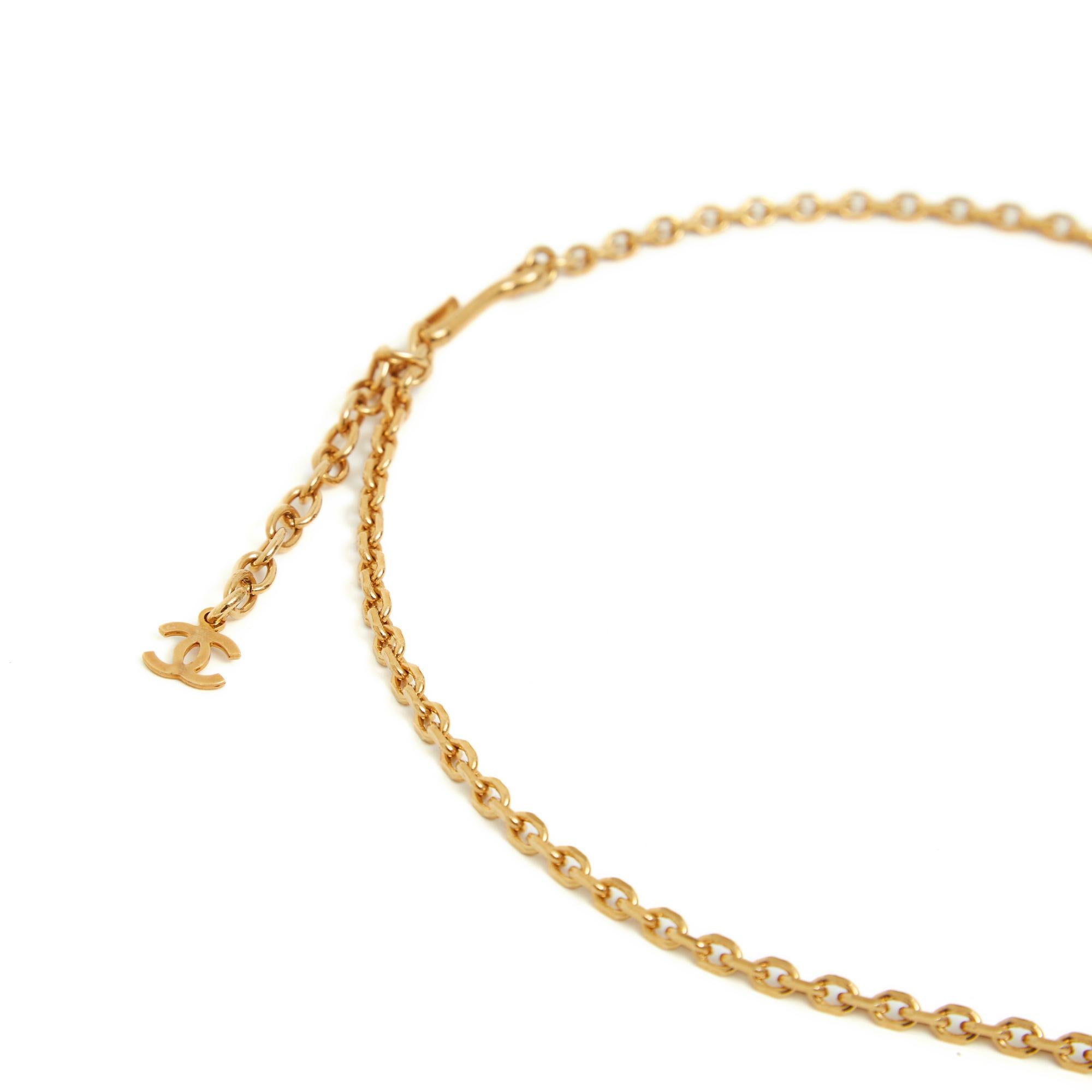 Donna Chanel PE2003 Collier SS2003 Navy Pearly CC Ciondolo con catena in vendita