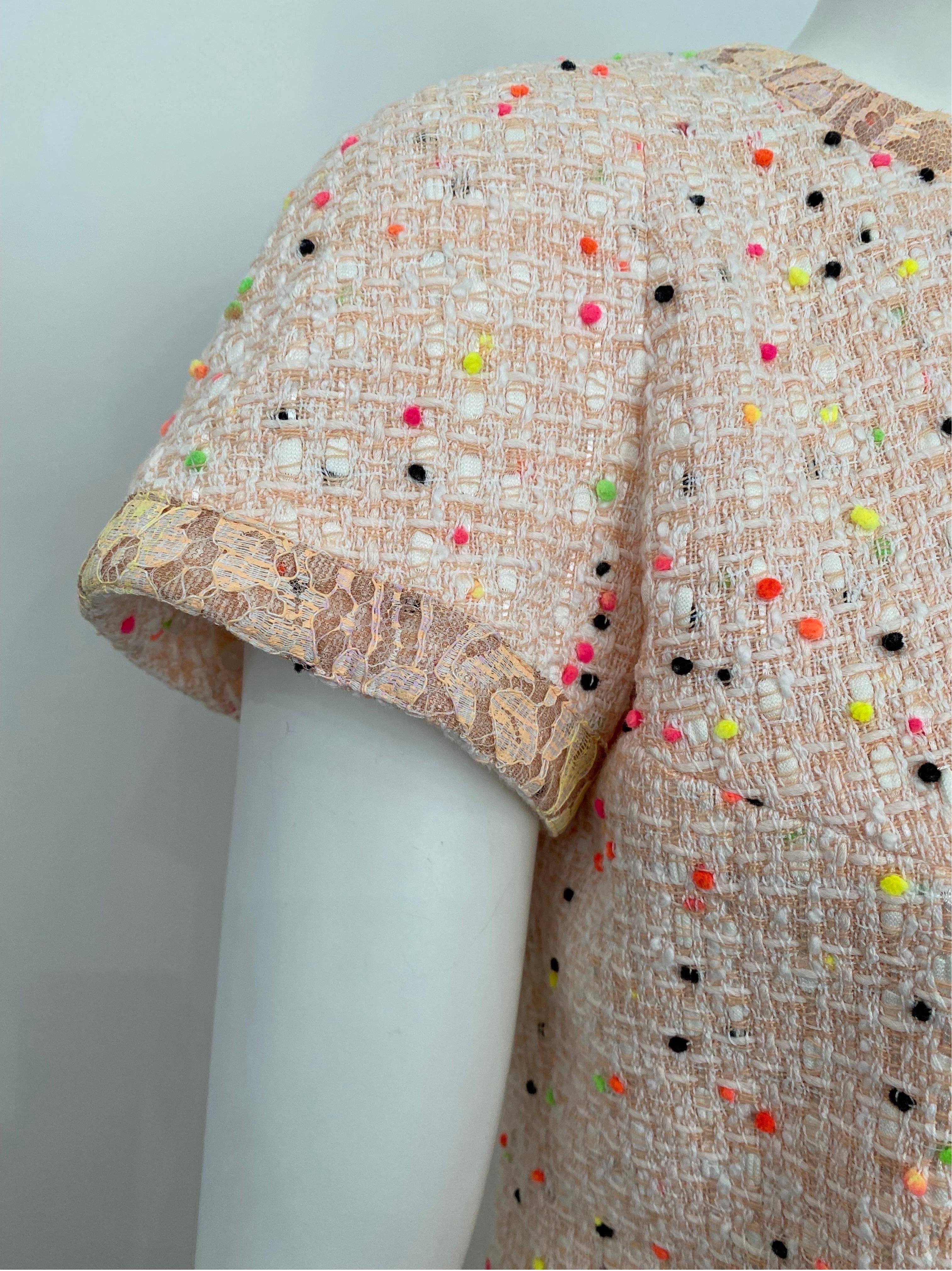 Chanel Peach and multi dot tweed Dress with removable lace detail - Sz 36 6