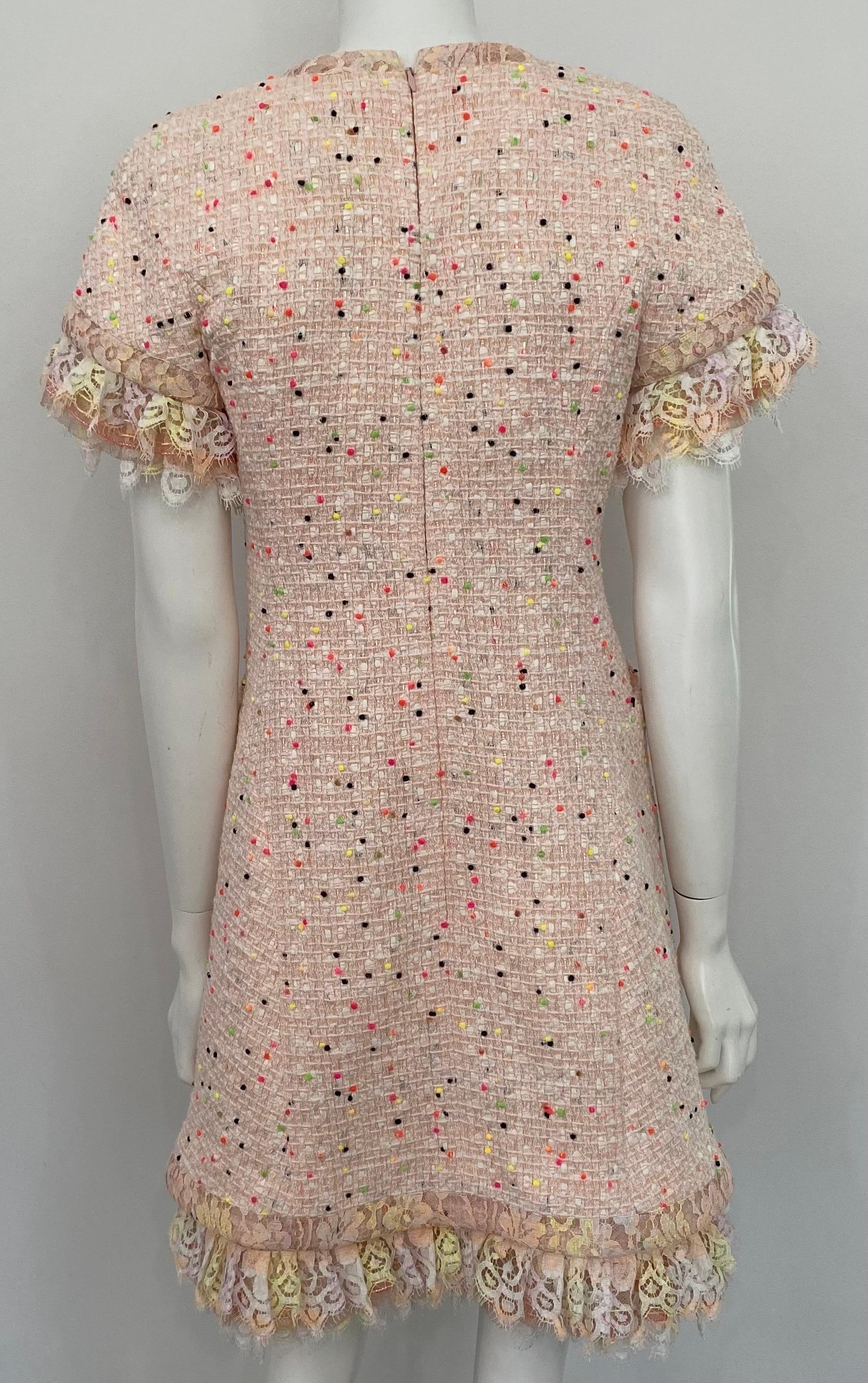 Chanel Peach and multi dot tweed Dress with removable lace detail - Sz 36 2