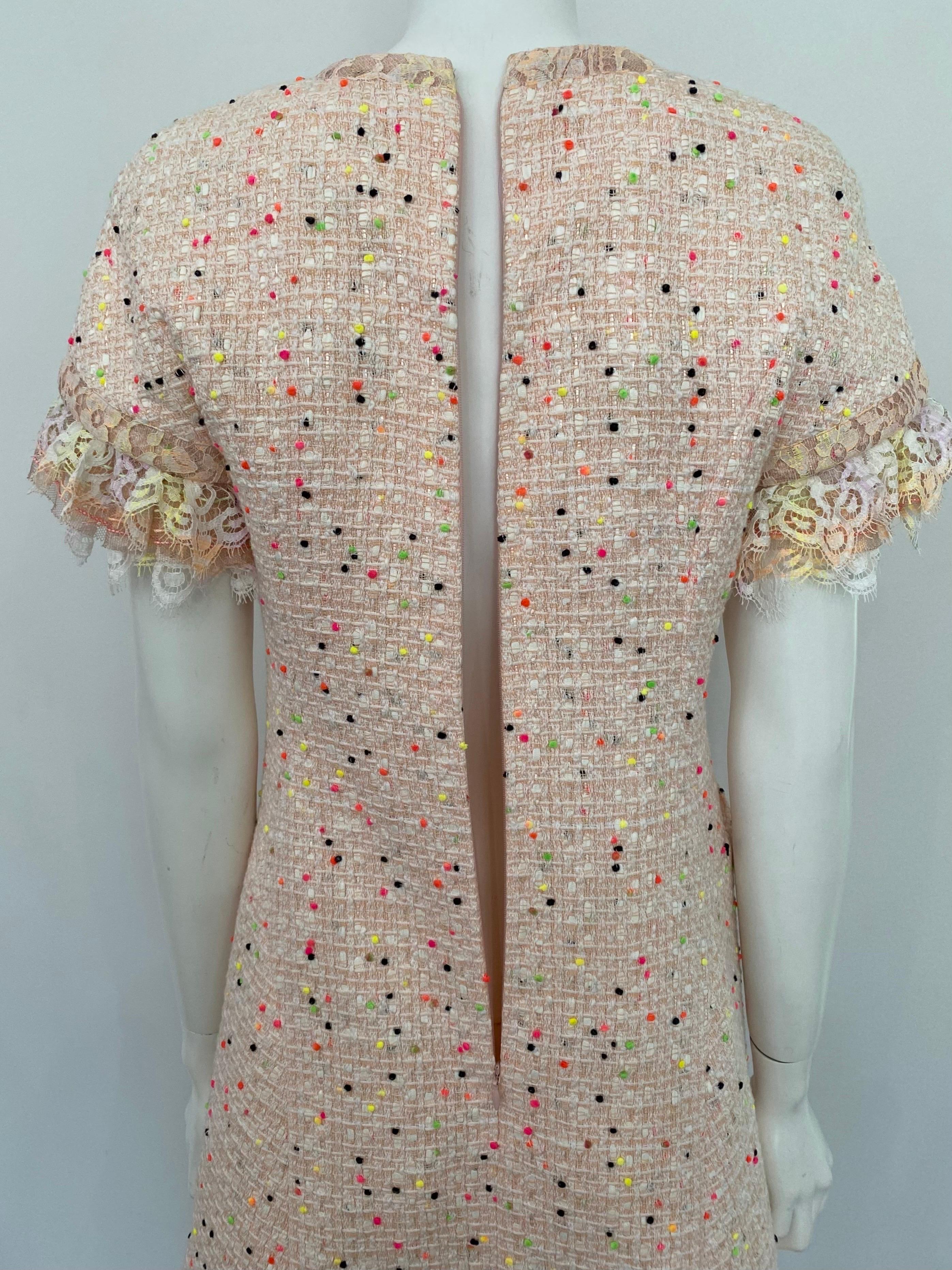 Chanel Peach and multi dot tweed Dress with removable lace detail - Sz 36 3
