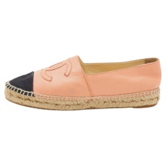 Chanel Peach/Black Leather and Canvas Cap Toe Espadrille Flats Size 39