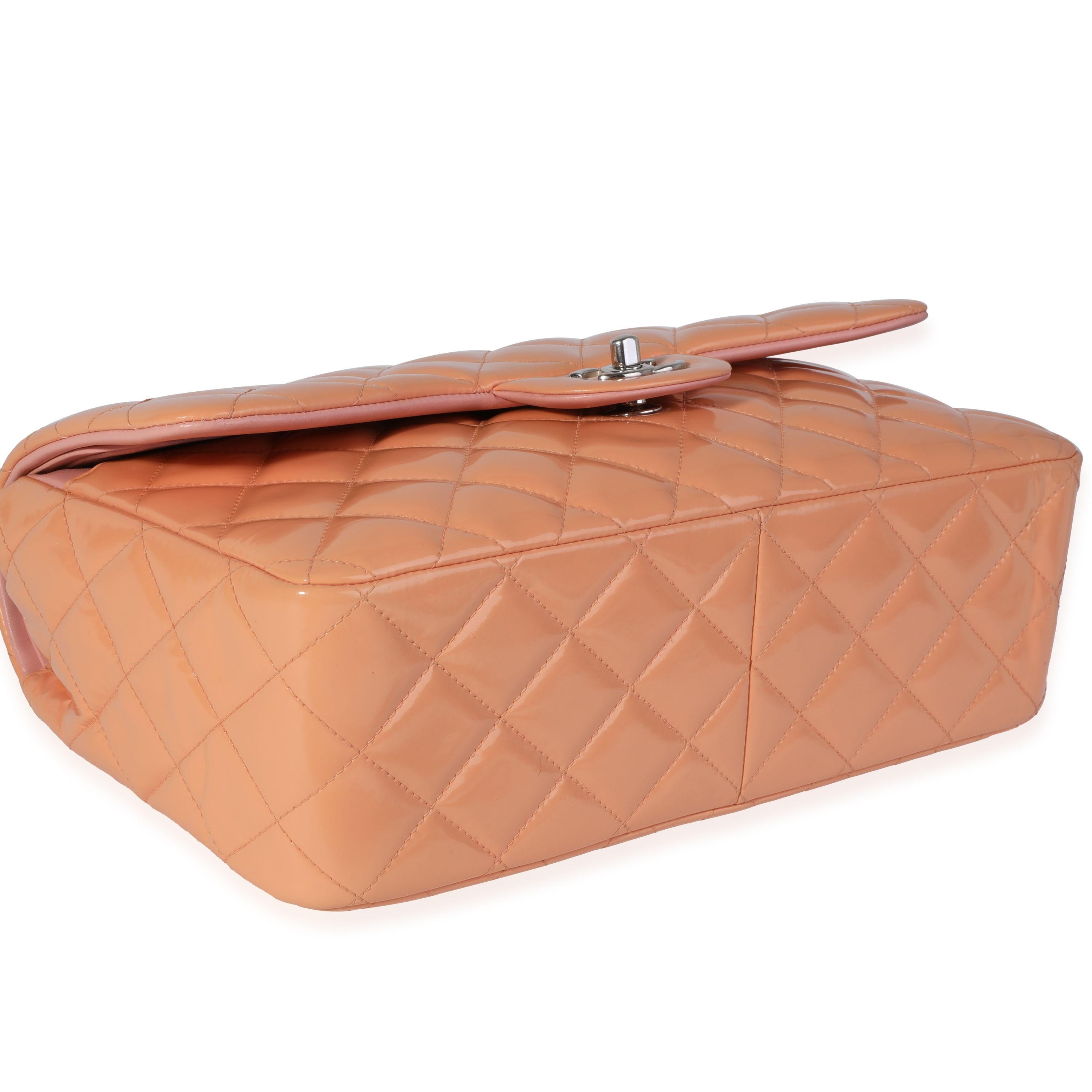 Chanel Peach Quilted Patent Leather Jumbo Classic Double Flap Bag In Good Condition In New York, NY