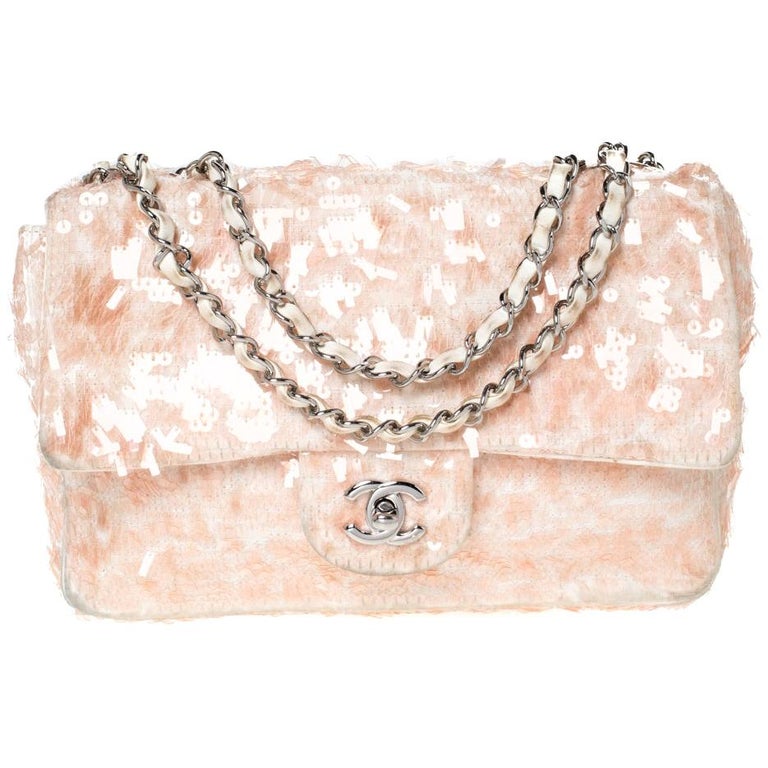 Chanel Embelished 'Chain Sequins' Chevron Flap Bag Silvery Metallic Leather  ref.851487 - Joli Closet