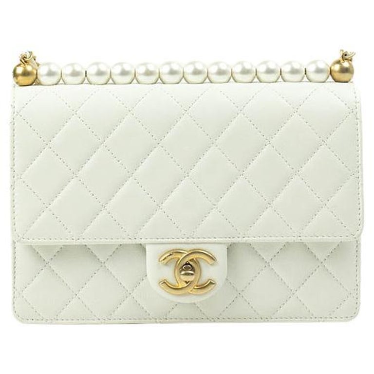 Pearl bag leather handbag Chanel White in Leather - 34192712