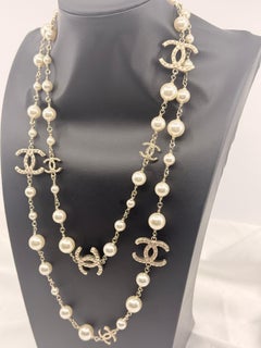CHANEL Pearl and Gold CC Long Station Necklace