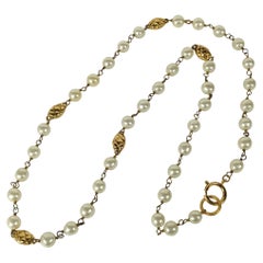 Catena Chanel con perle e perline trapuntate