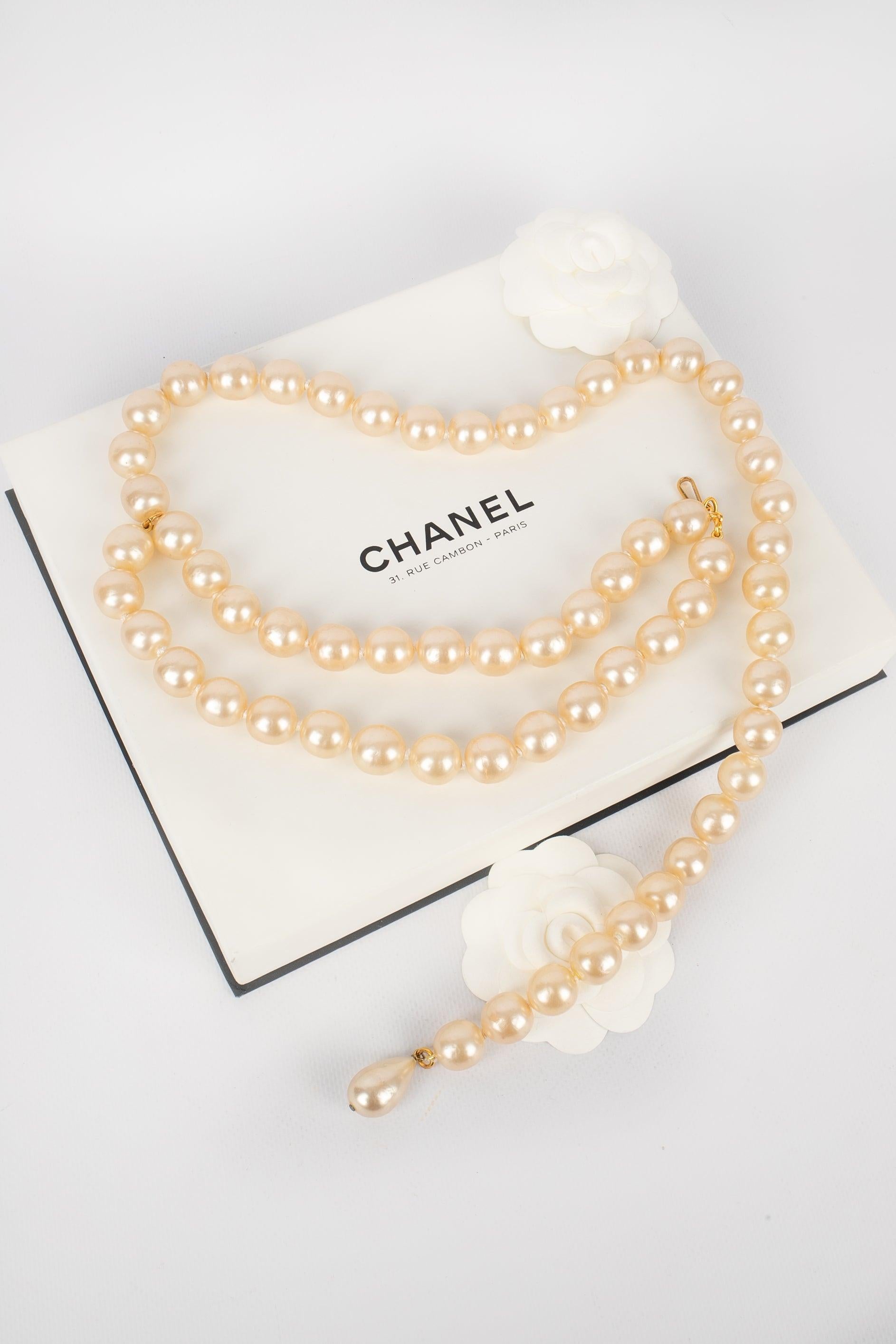 Chanel Perlengürtel mit Knoten zusammengefügt, 1994 im Angebot 3