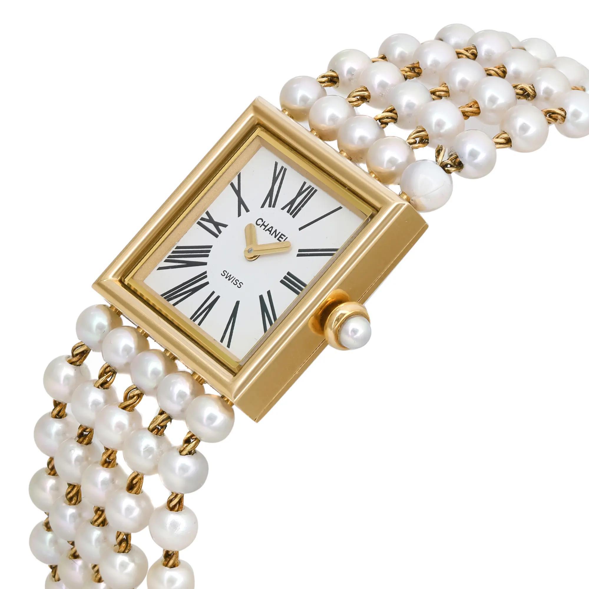 Chanel Pearl Bracelet 18K Yellow Gold White Dial Quartz Ladies Watch 217015846 In Good Condition In New York, NY