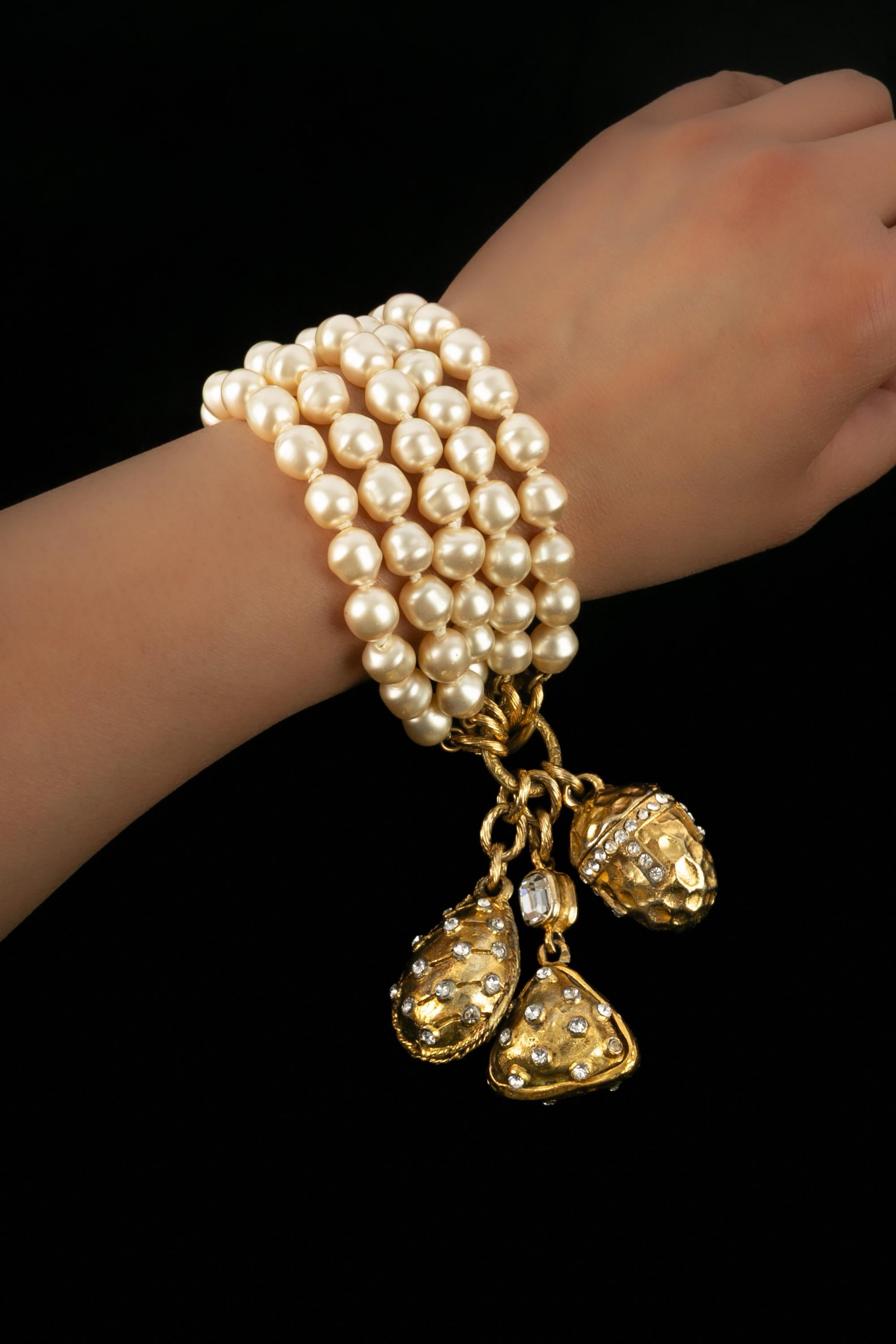 Bracelet perles de Chanel en vente 6