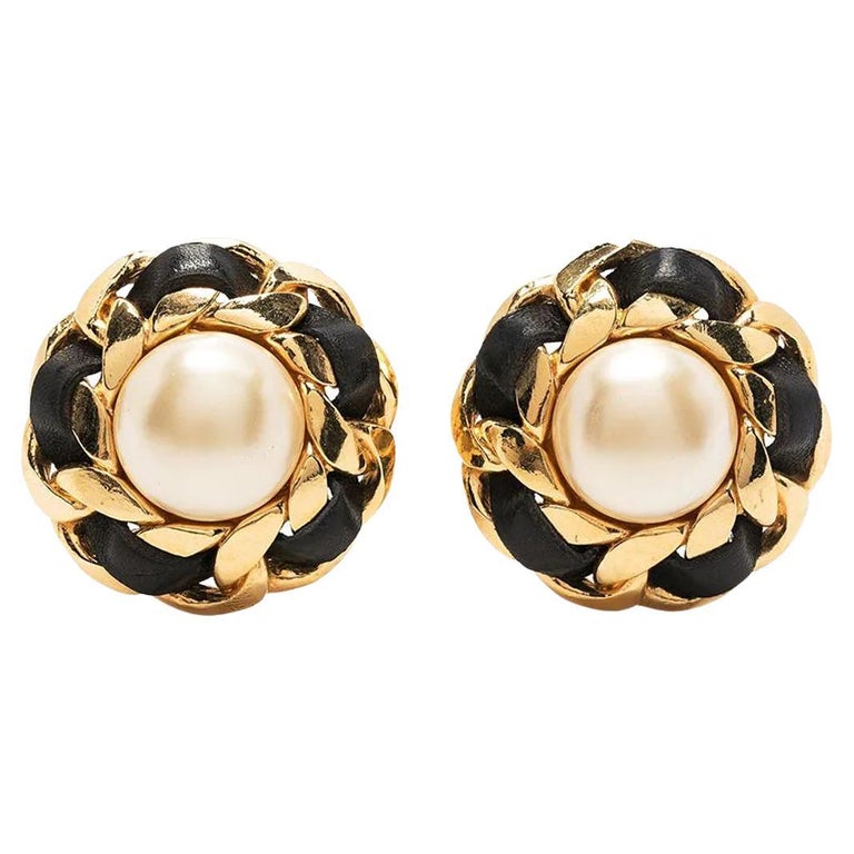Chanel Pearl Button Earrings For Sale at 1stDibs