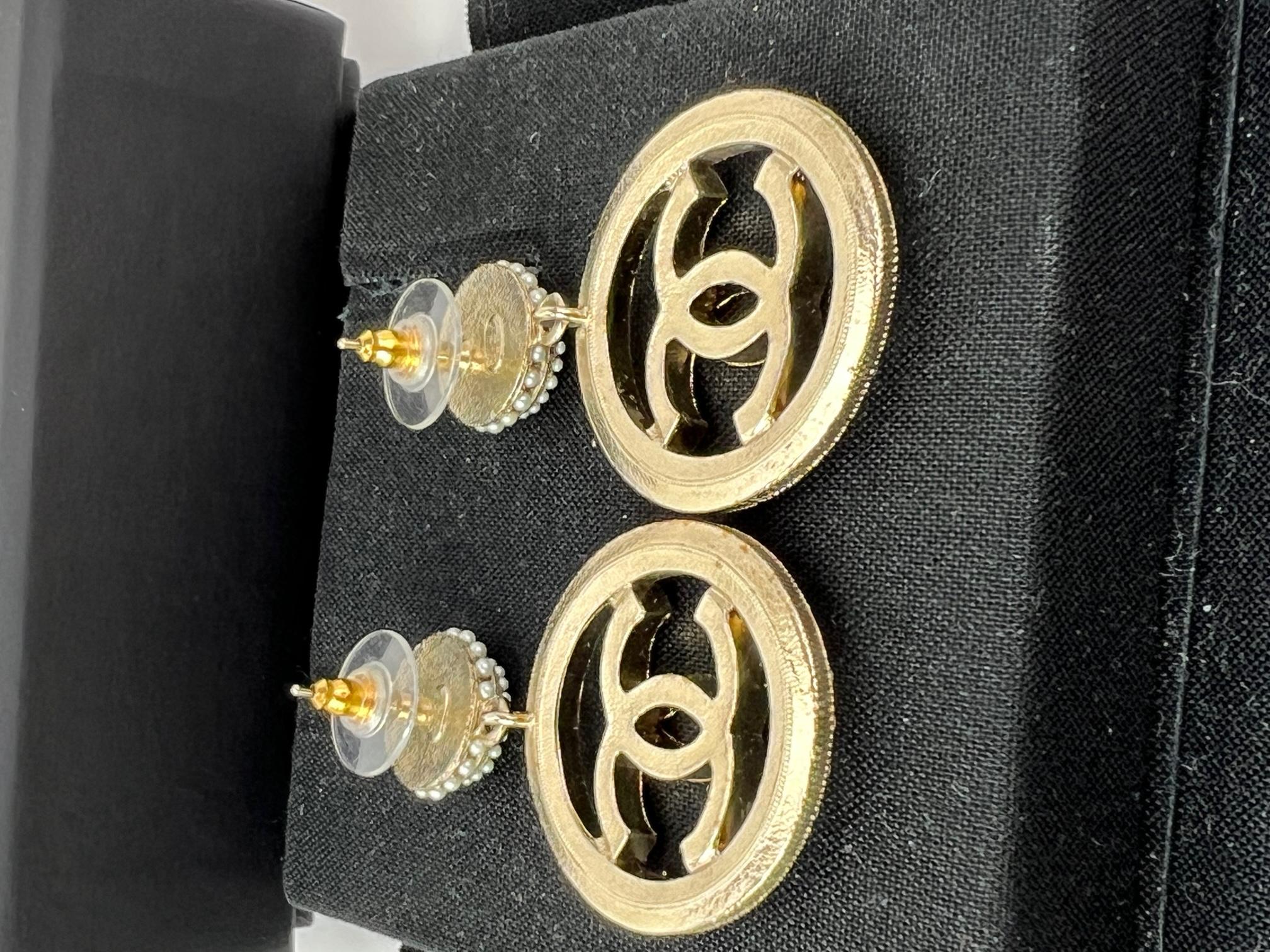 CHANEL Pearl CC Drop Earrings in Gold  2