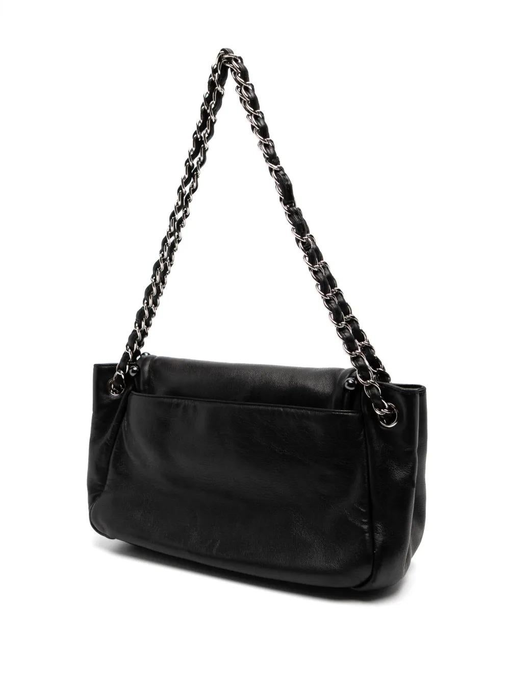 Chanel Pearl CC Flap Black Lambskin 2008 Crossbody Shoulder Bad In Good Condition For Sale In Miami, FL