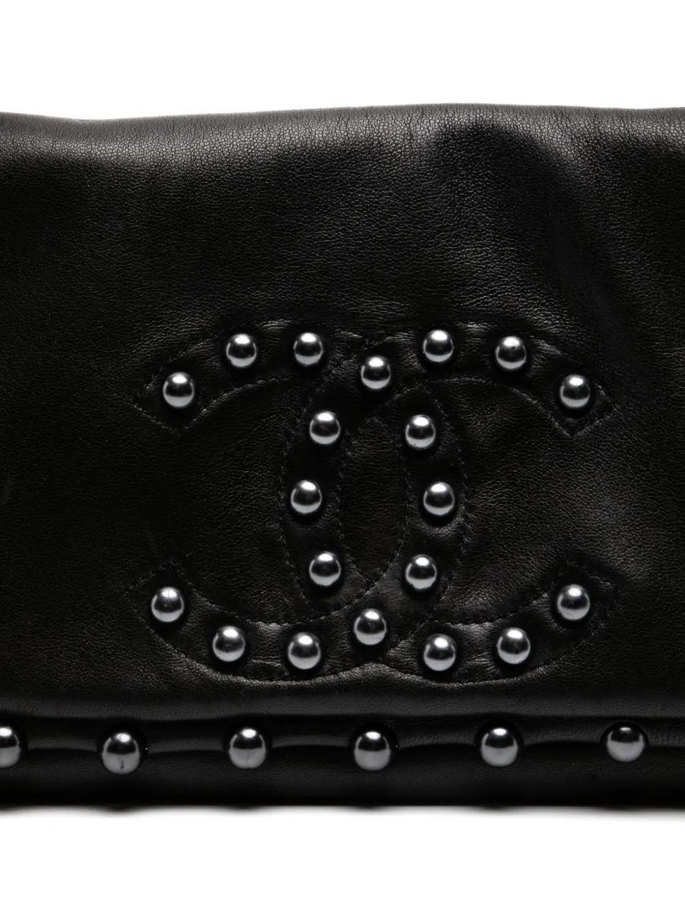 Women's or Men's Chanel Pearl CC Flap Black Lambskin 2008 Crossbody Shoulder Bad For Sale