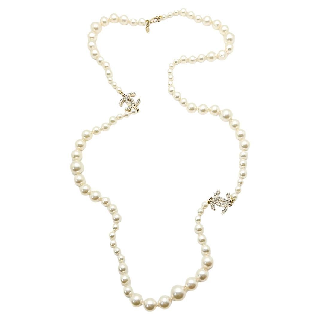 Chanel Pearl CC Logo Rope Necklace 2009