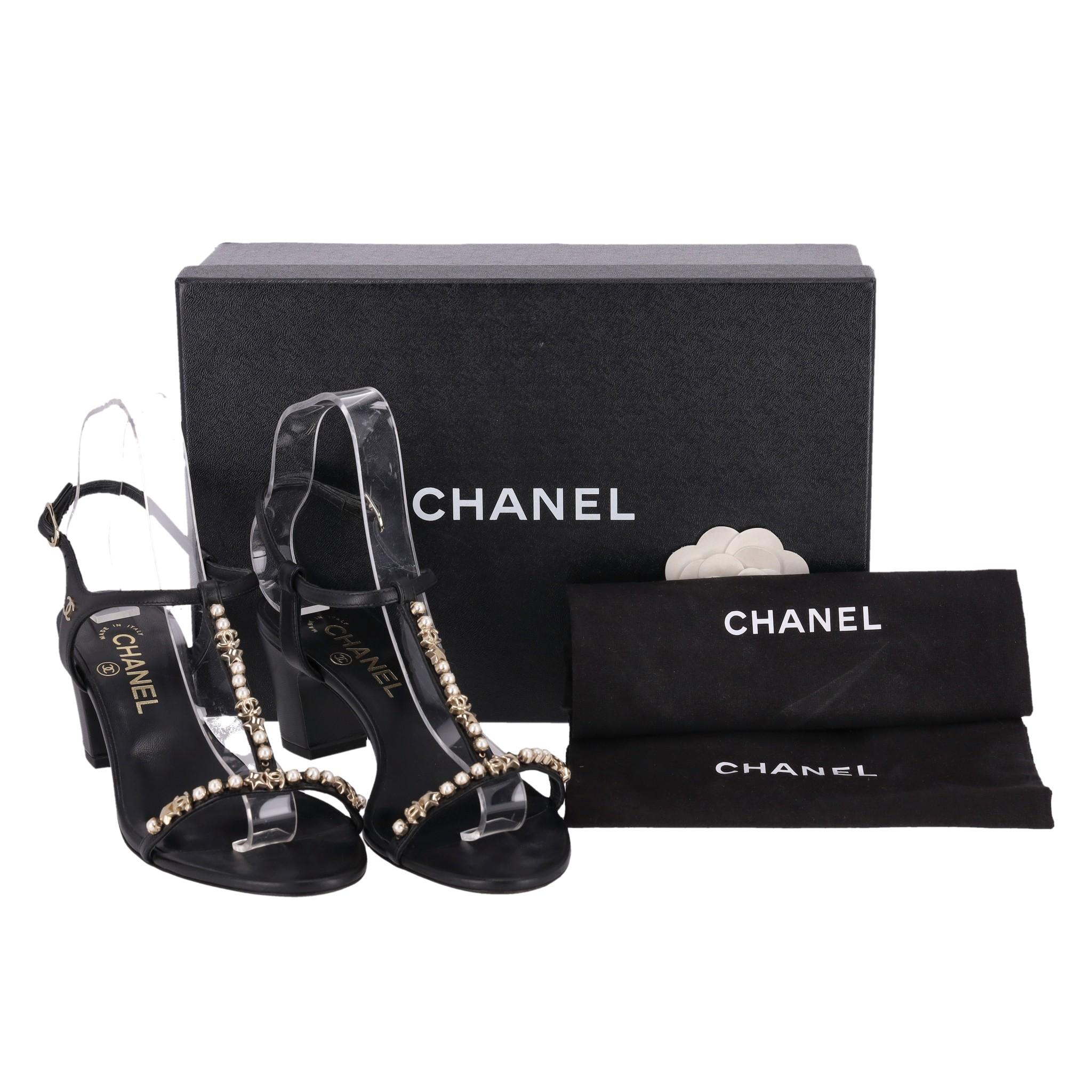 Chanel Pearl & CC' Logo Trimmed Leather Sandals 1