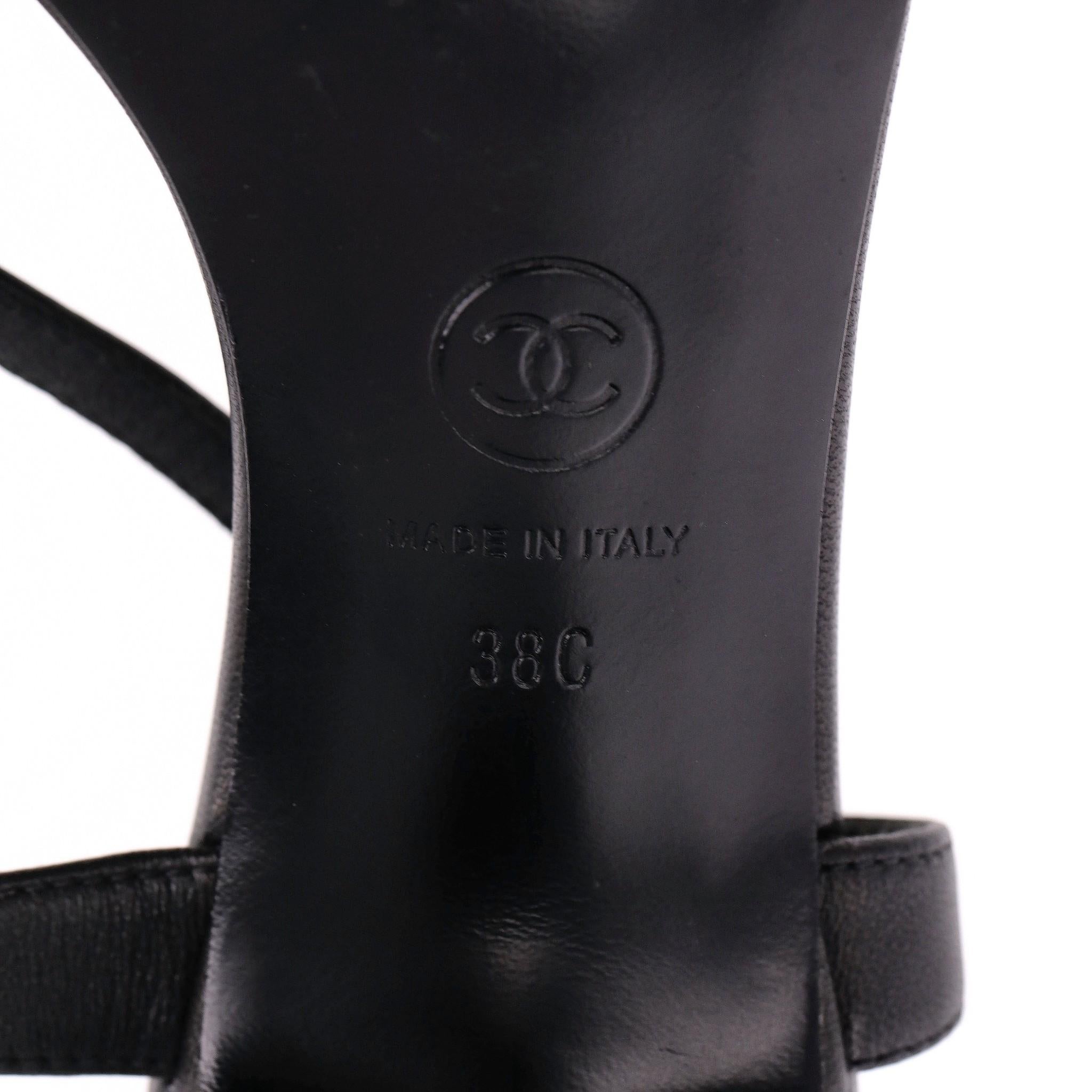 Chanel Pearl & CC' Logo Trimmed Leather Sandals 5