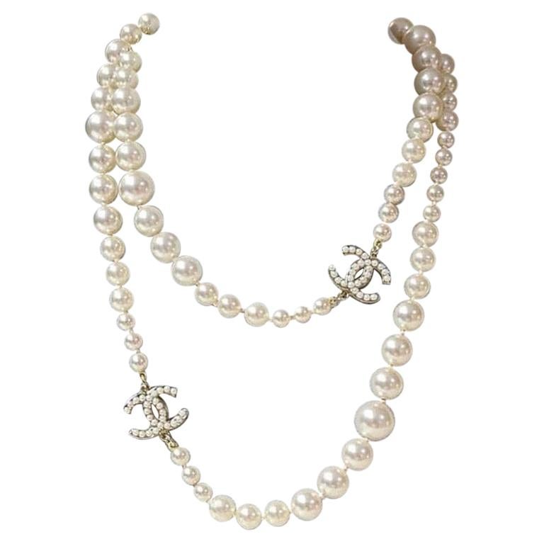 chanel necklace pearl cc