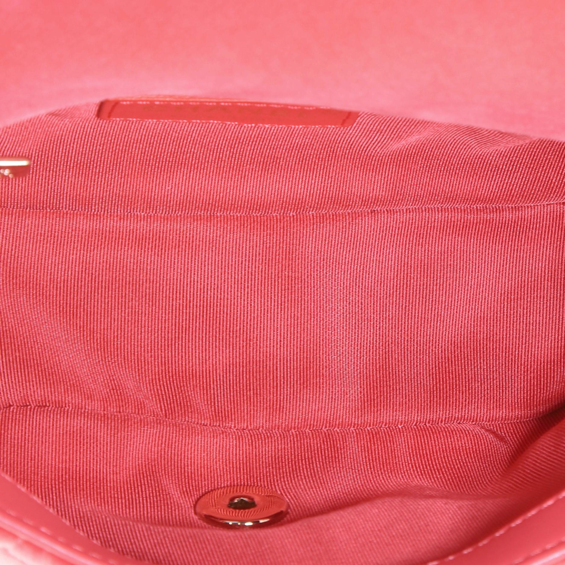 Chanel Perlen Crush Klappentasche aus gestepptem Samt mit Kristalldetail Mini 1