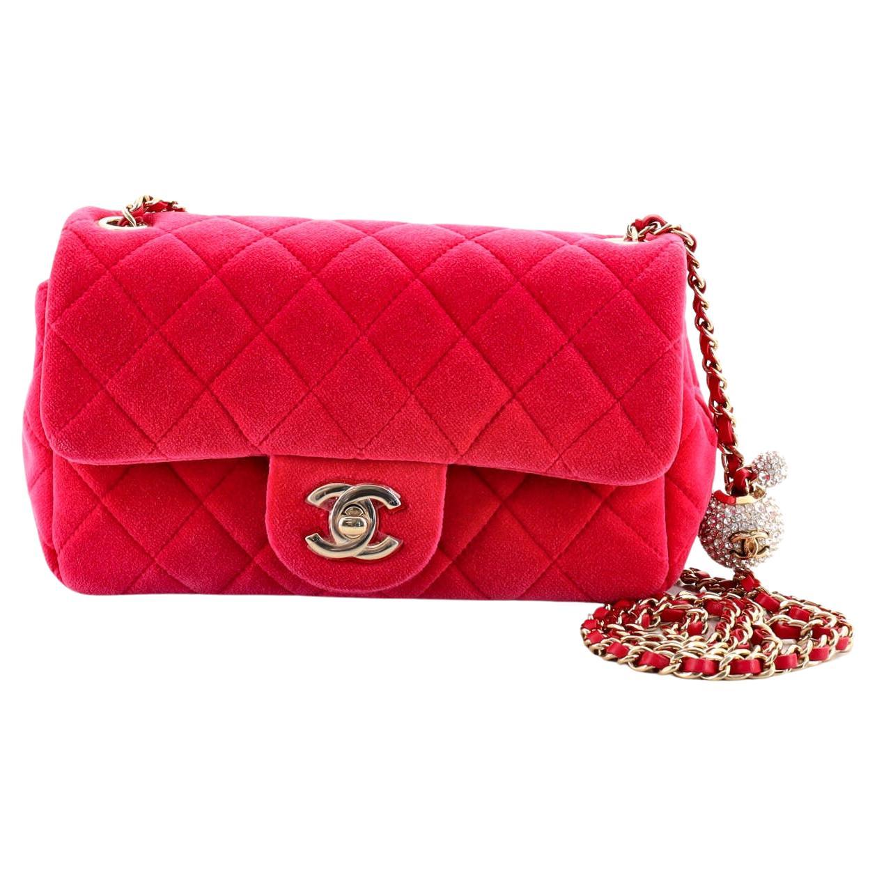 CHANEL Velvet Round Quilted Pearl Crush Clutch With Chain Pink 742997