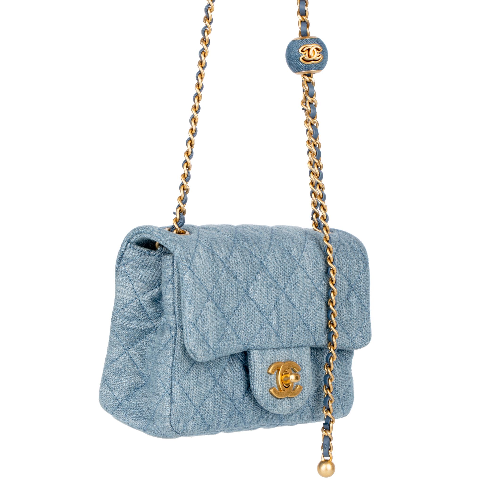 Chanel Pearl Crush Mini Bolso Cuadrado con Solapa Denim Herrajes Dorados Gris