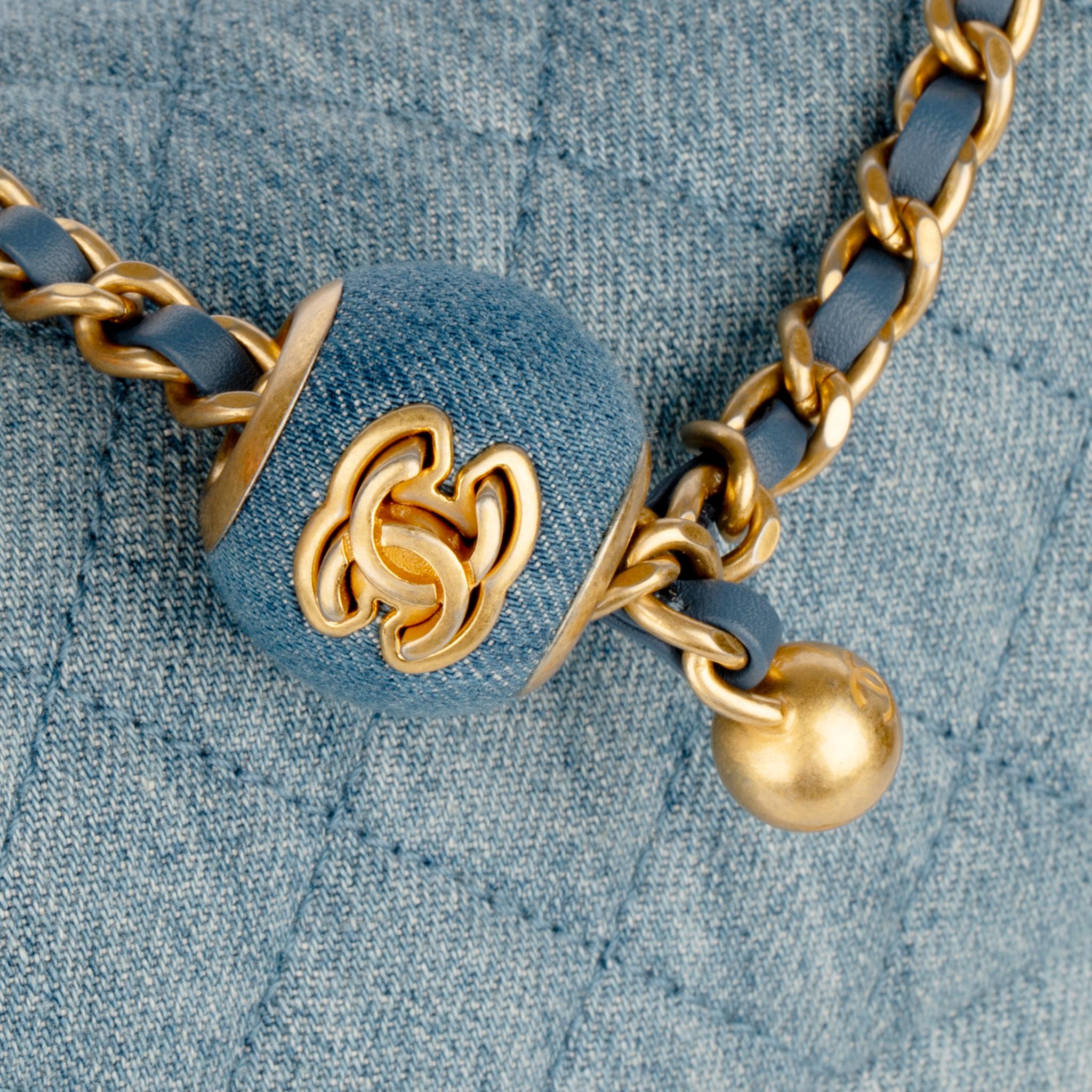 Chanel Pearl Crush Mini Bolso Cuadrado con Solapa Denim Herrajes Dorados 3
