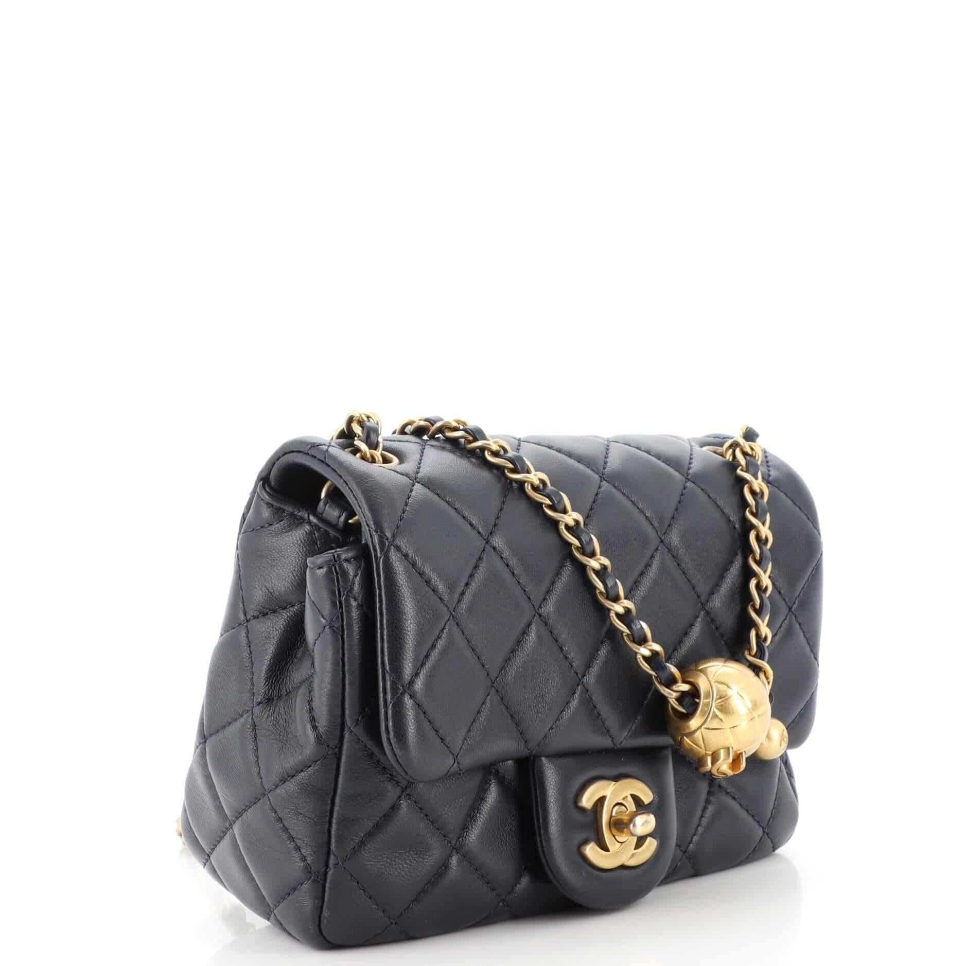 Chanel Pearl Crush Square Flap Bag Quilted Lambskin Mini In condizioni buone a NY, NY