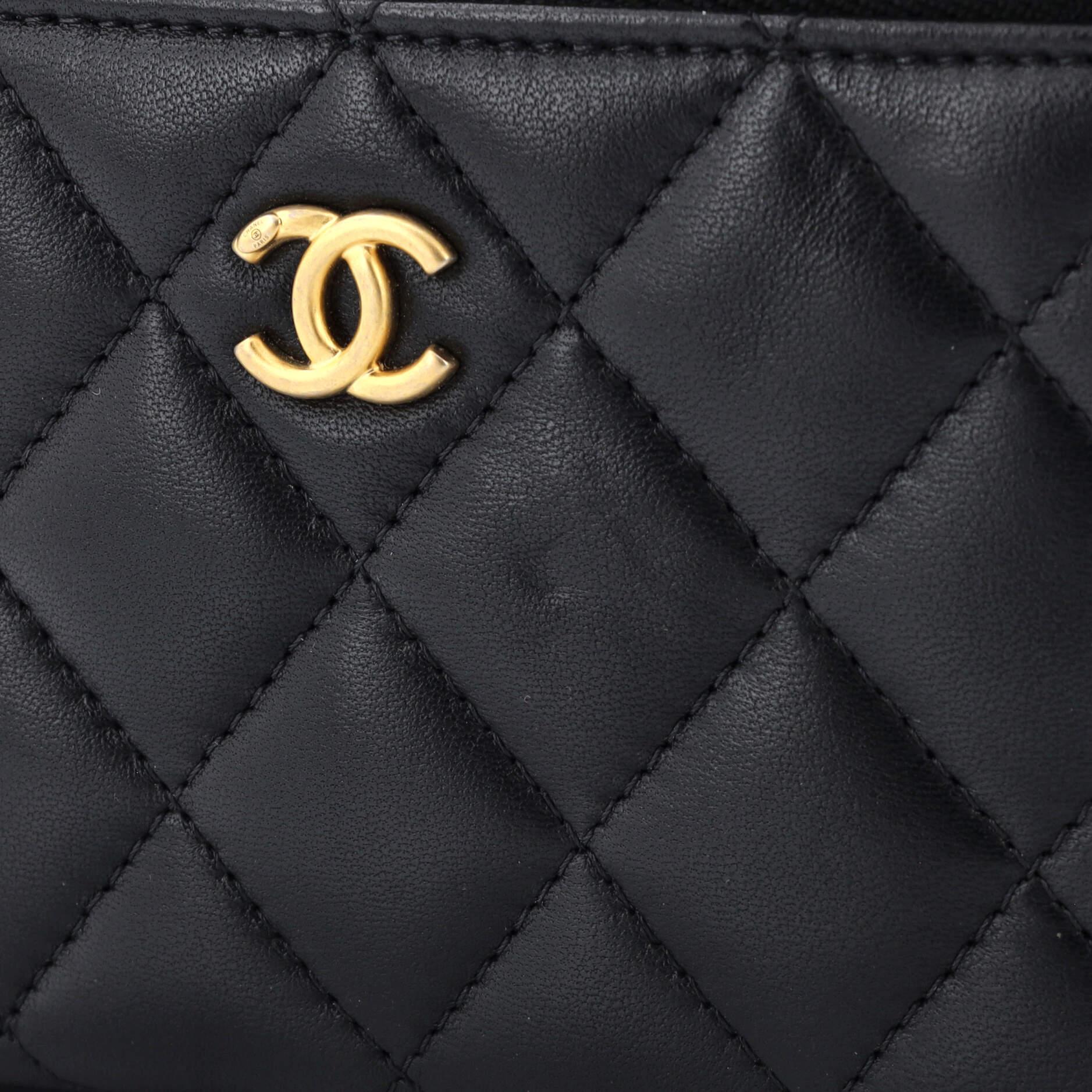 Chanel Pearl Crush Vanity Case with Chain Quilted Lambskin Small 3