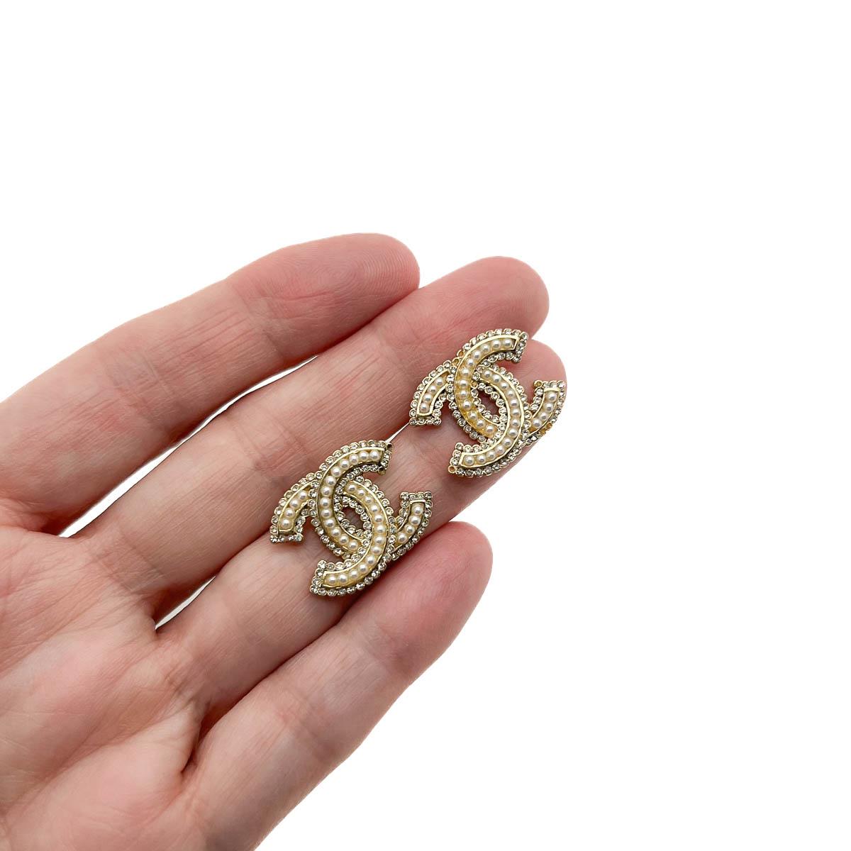 Chanel Pearl & Crystal CC Logo Earrings 2020 In Good Condition For Sale In Wilmslow, GB