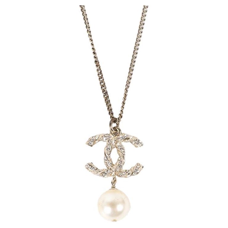 CHANEL PEARL DROP CC Necklace at 1stDibs  chanel pearl drop necklace, chanel  pearl cc necklace, chanel necklace pearl drop
