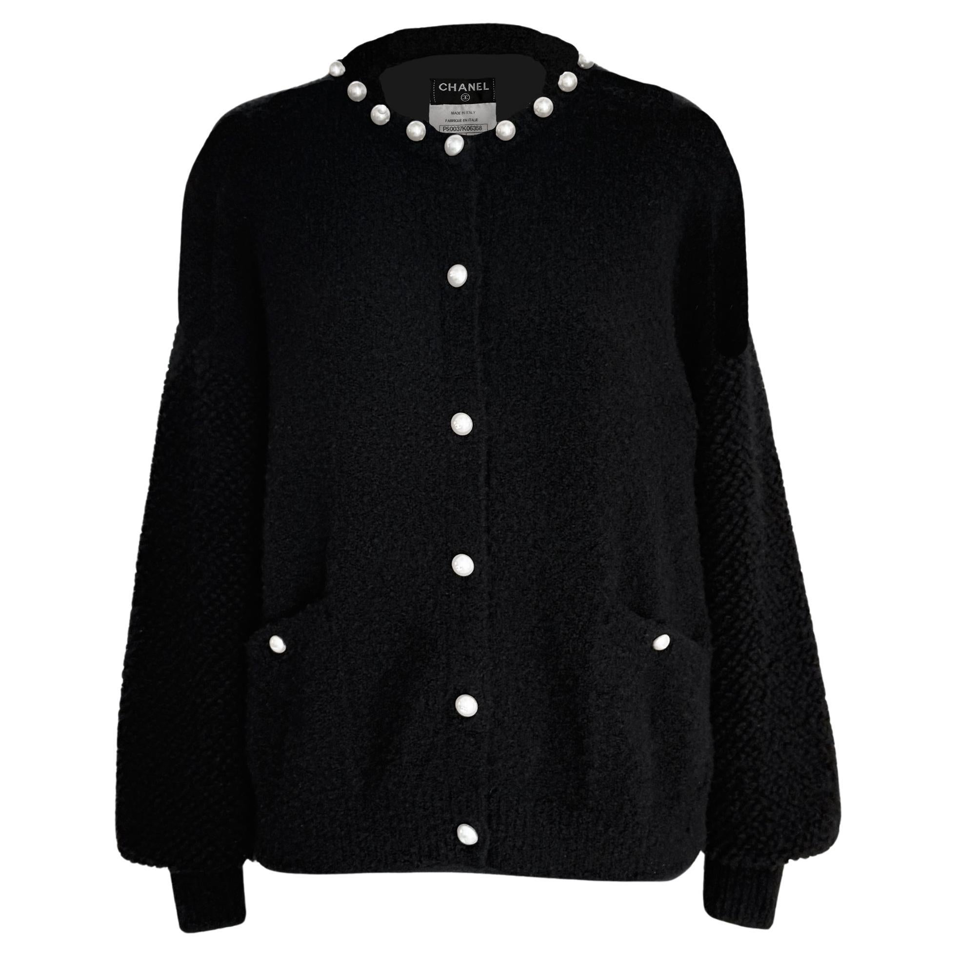 Chanel Chaqueta barroca de cachemira adornada con perlas 40 FR