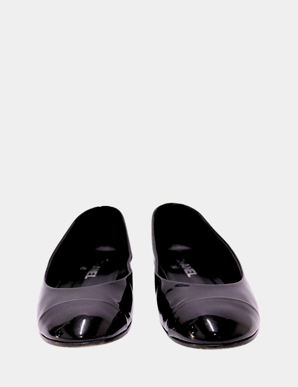 Black Chanel Pearl Embellished CC Heel Ballet Flats Size EU 37.5 For Sale