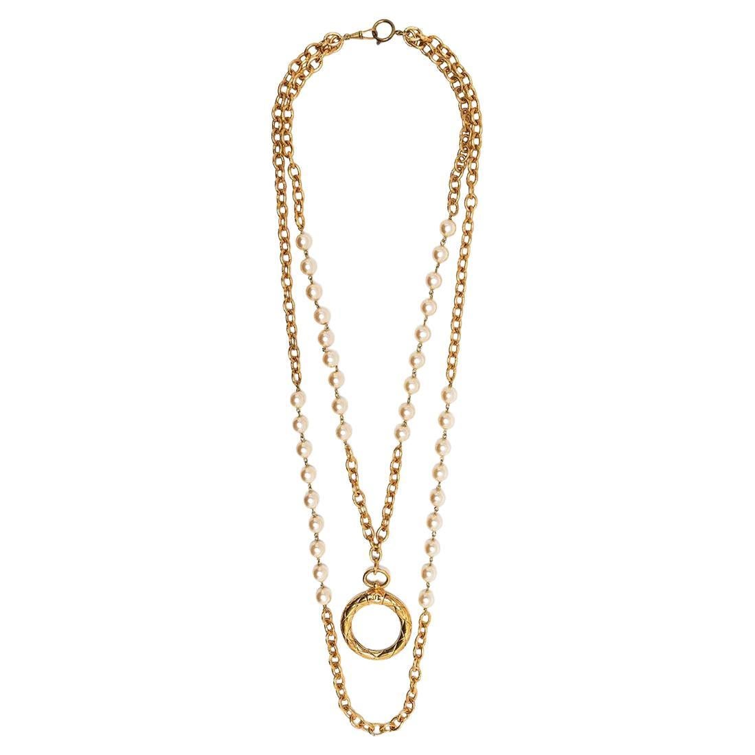 Chanel Halskette mit Perlenverzierung und doppelter Kette