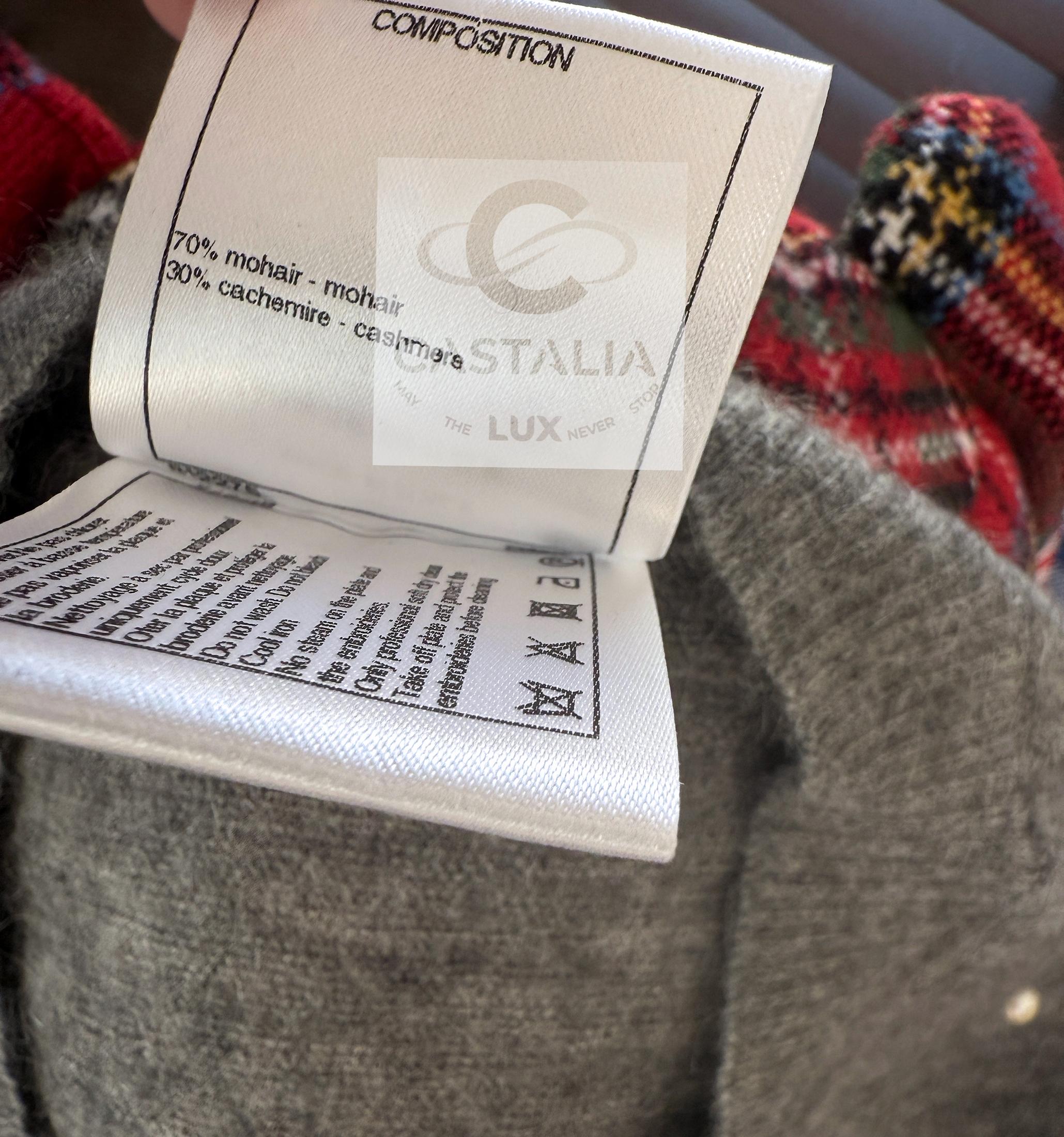 CHANEL Pearl Embellished Grey Jumper 34 FR For Sale 11