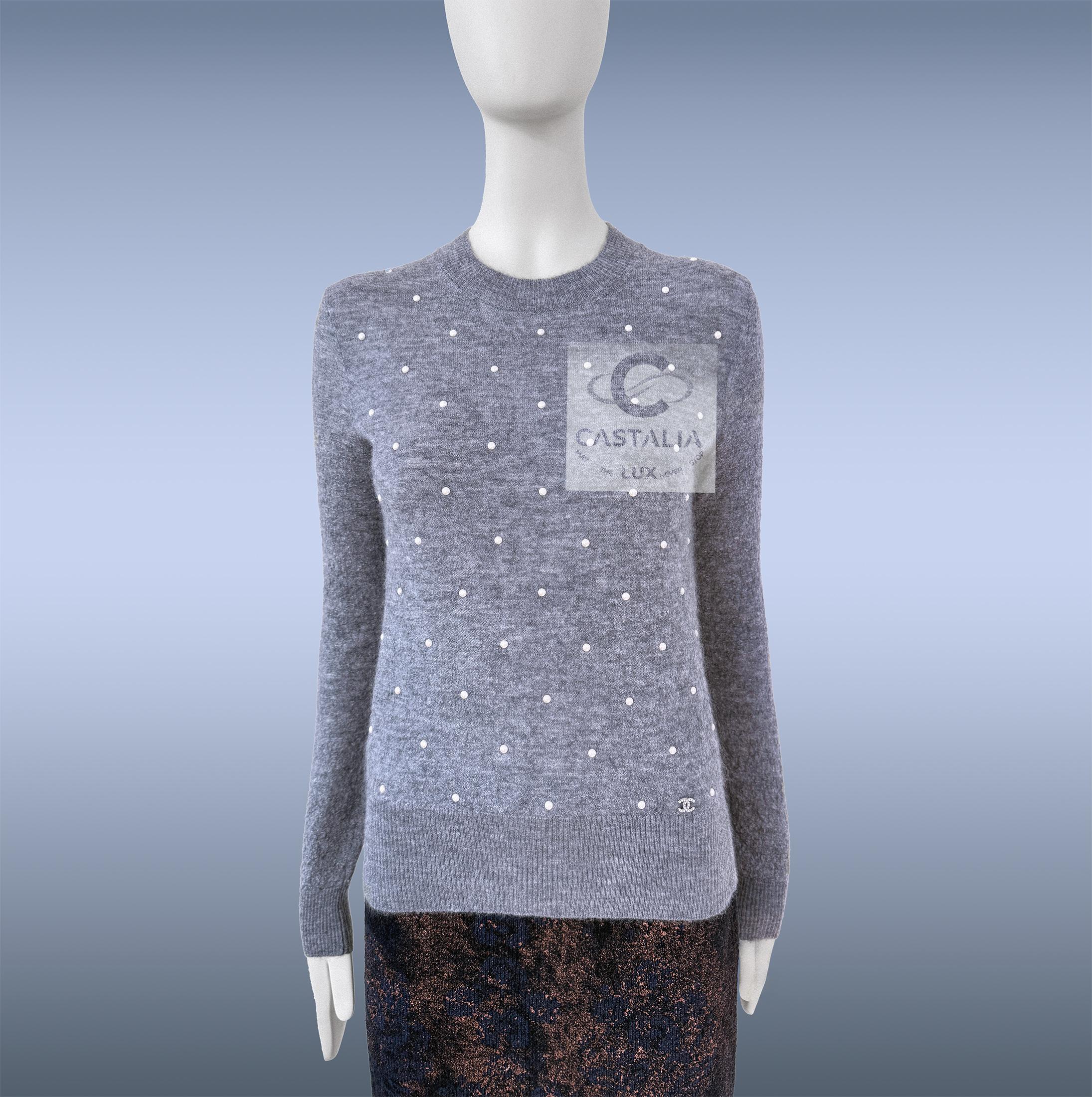 CHANEL Pearl Embellished Grey Jumper 34 FR For Sale 1
